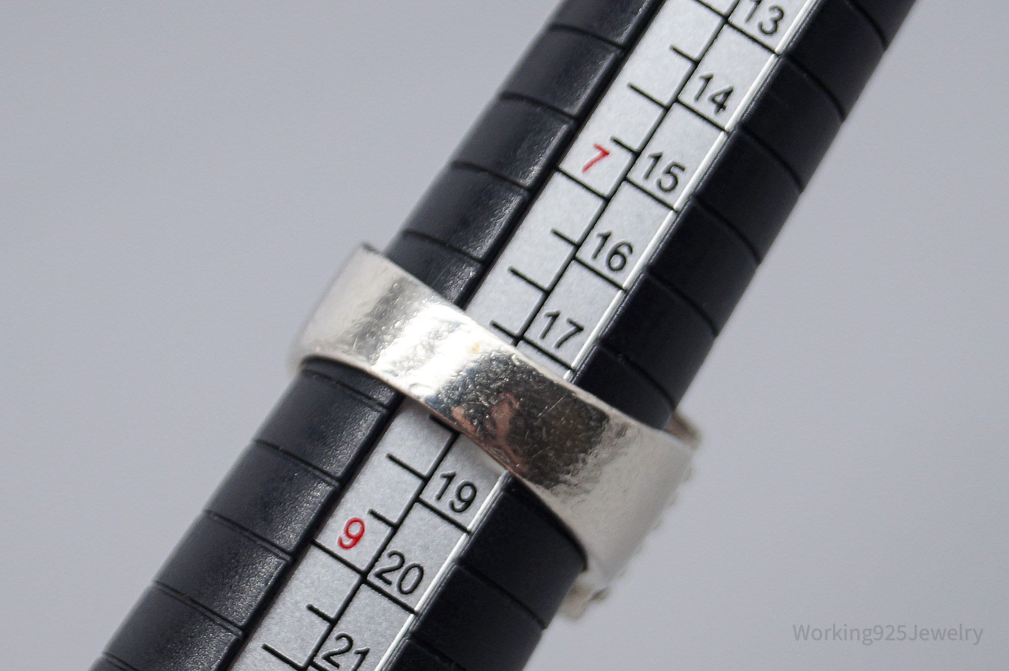 Vintage Black Onyx Modernist Style Sterling Silver Ring - Size 8