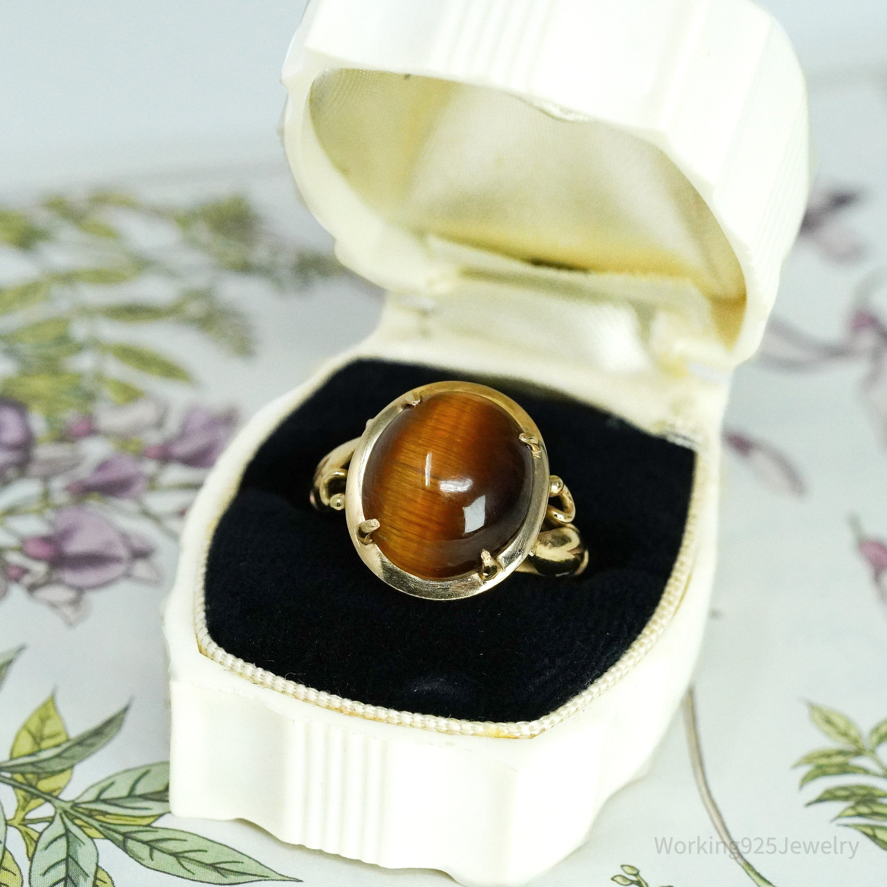 14K Yellow Gold & Tiger's Eye Cabochon Four Prong Ring - Size 6