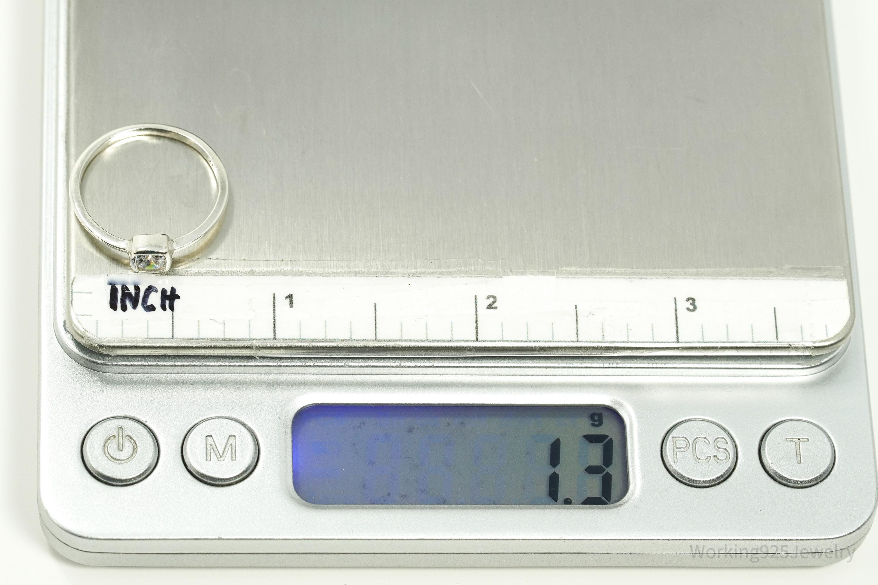 Vintage Cubic Zirconia Sterling Silver Ring - Size 7.25