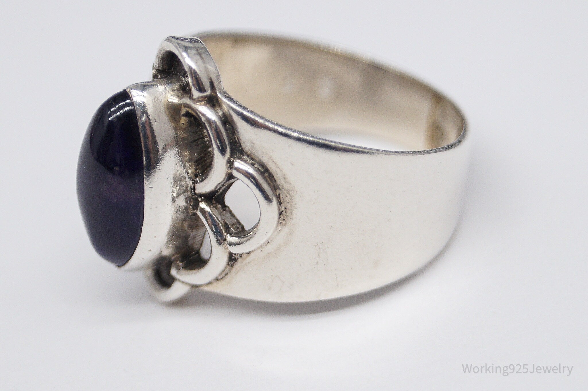 Vintage Amethyst Modernist Style Sterling Silver Ring - Size 6.25