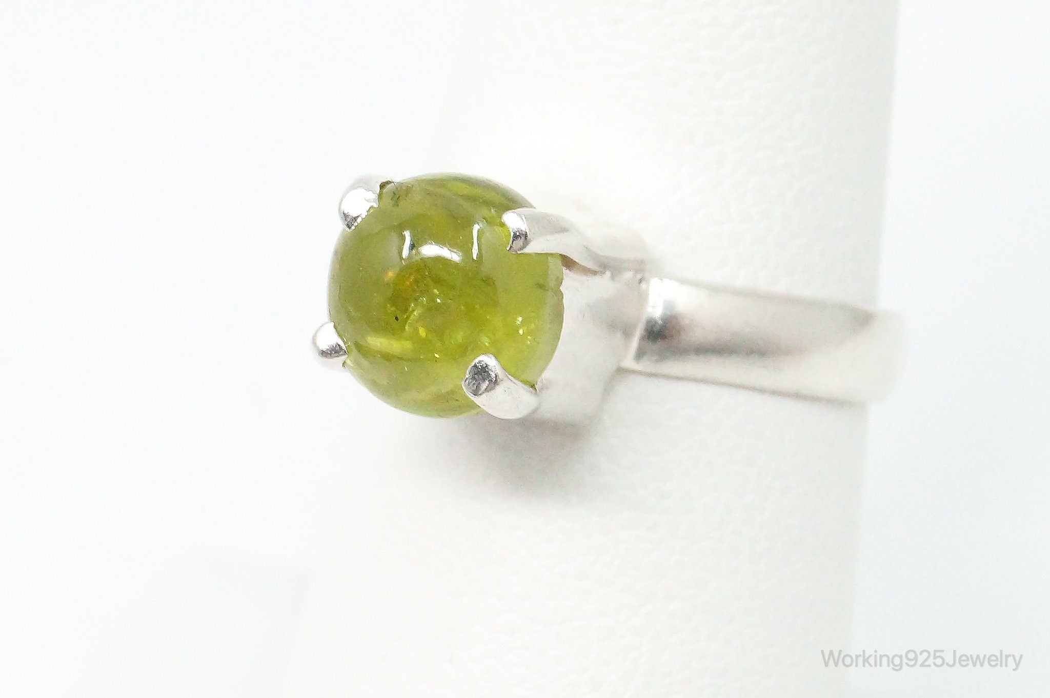 Vintage Round Green Peridot Sterling Silver Ring Size 7