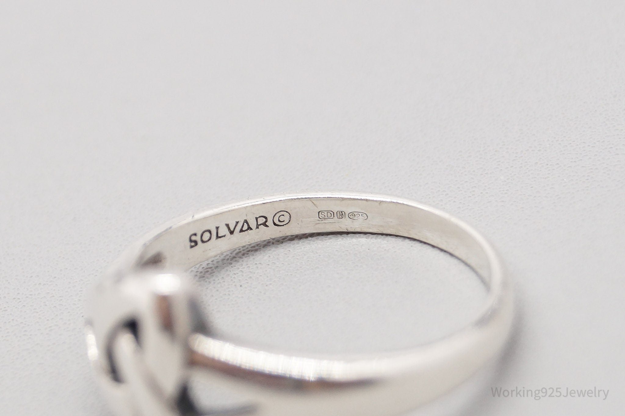 Vintage Designer Solvar Trinity Celtic Knot Sterling Silver Ring - Size 9.25