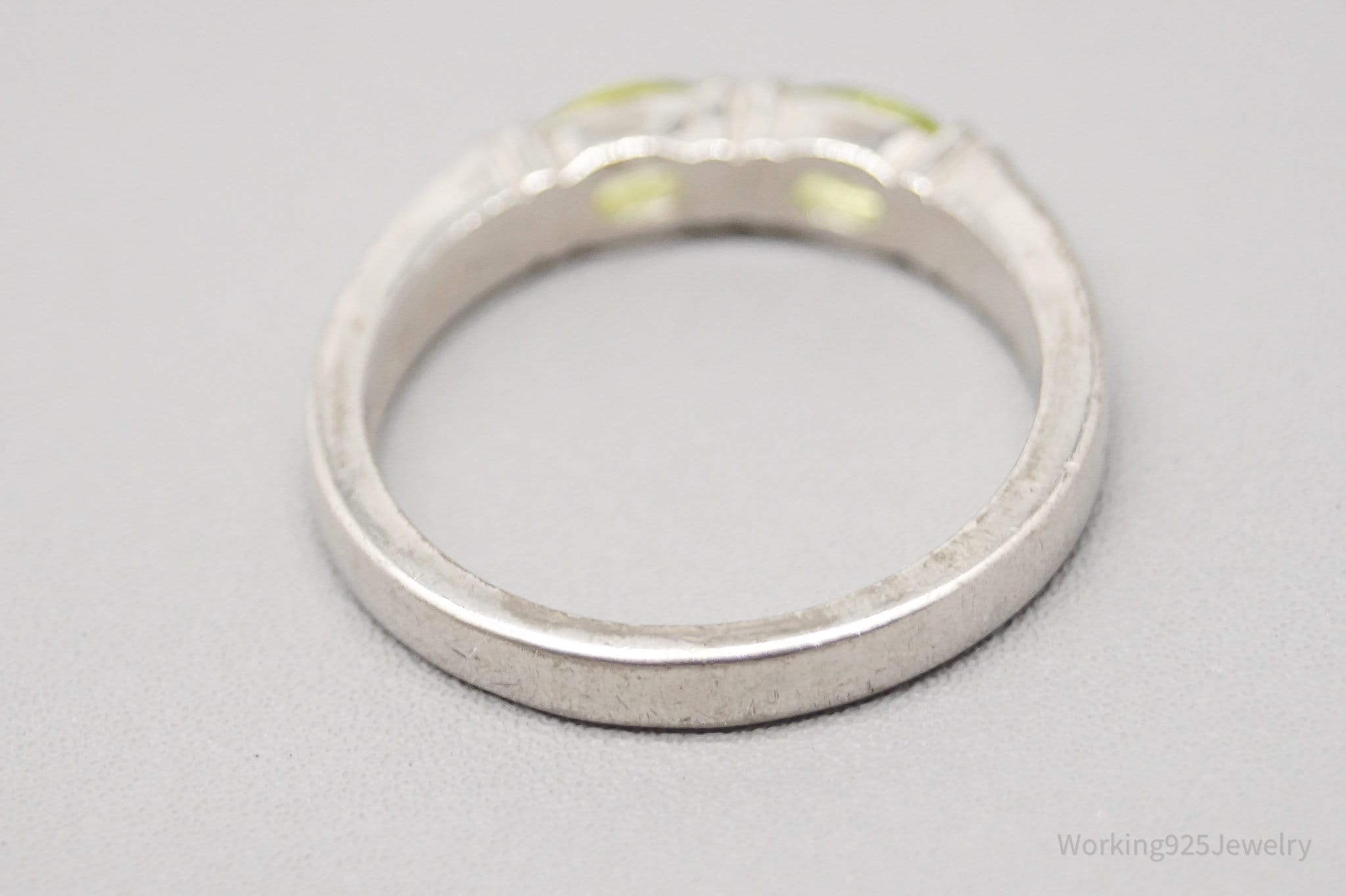 Vintage Peridot Sterling Silver Ring - Size 9