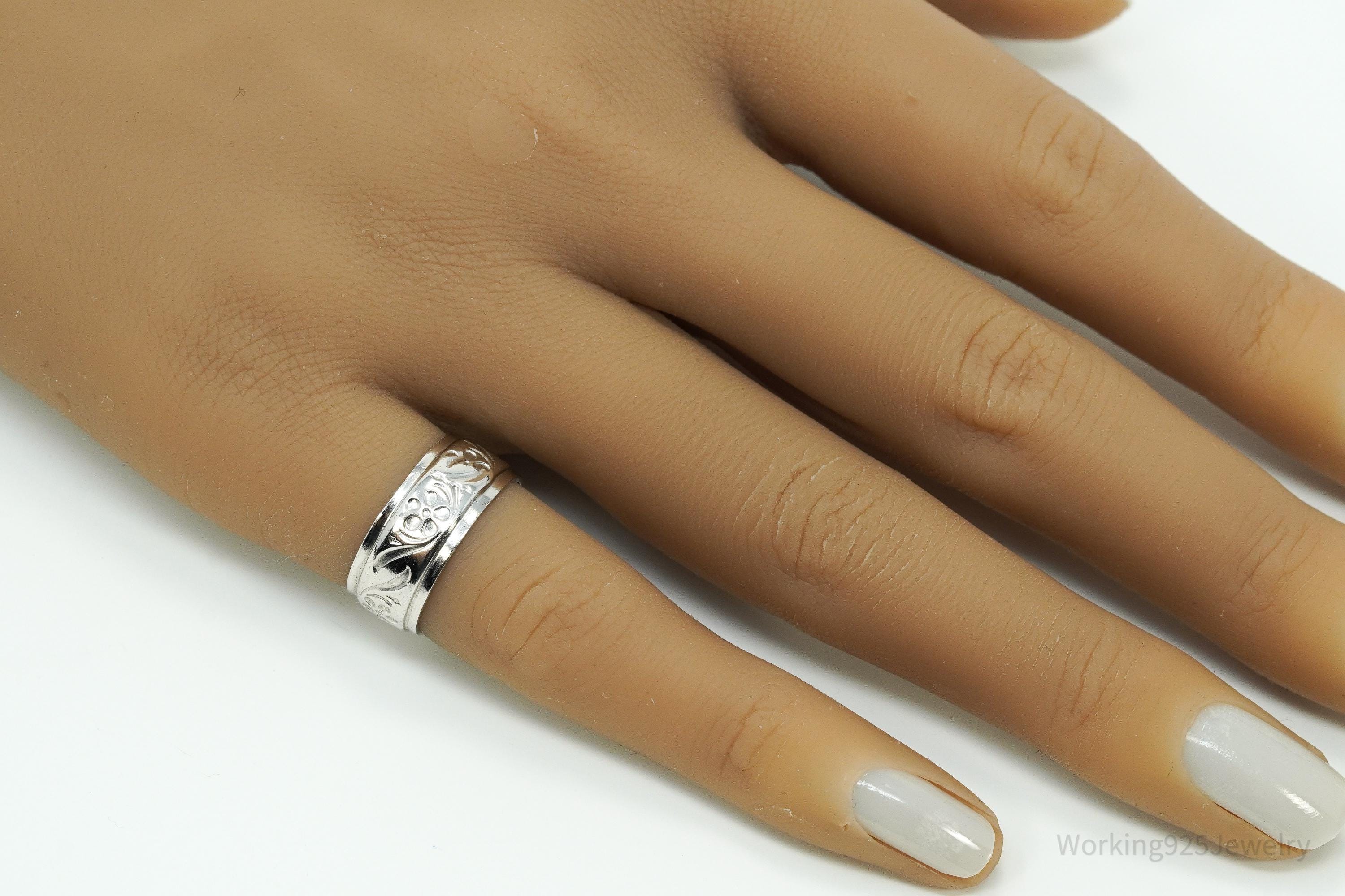 Antique Uncas Mfg. Co. Flowers Sterling Silver Band Ring - Size 5