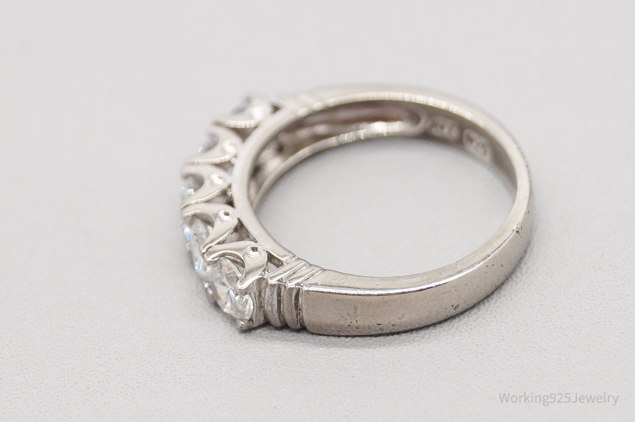 Vintage Cubic Zirconia Sterling Silver Ring - Size 5.75