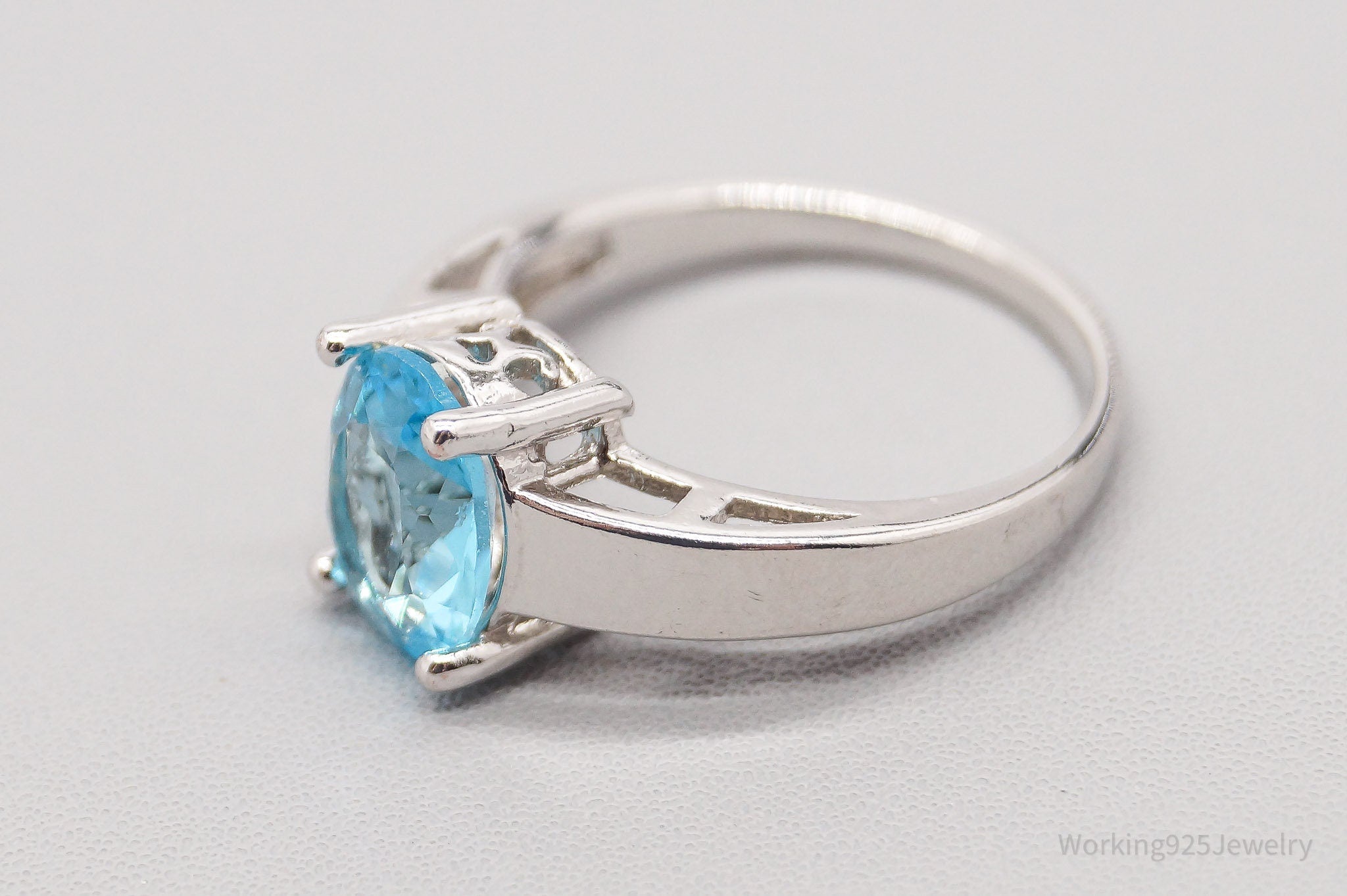 Vintage Blue Topaz Sterling Silver Ring - Size 5.75