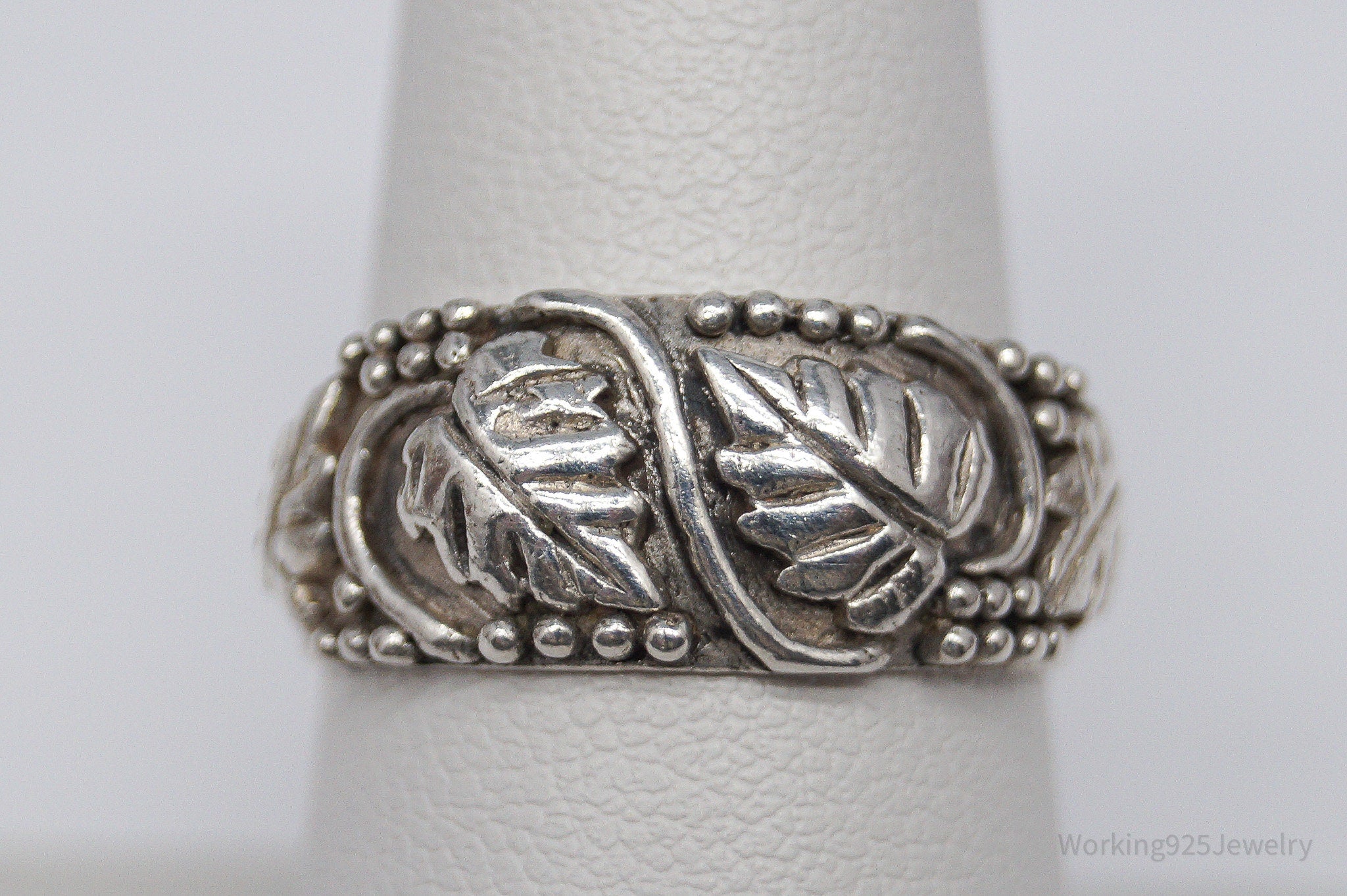 Vintage Grape Vine Leaves Sterling Silver Band Ring - Size 8