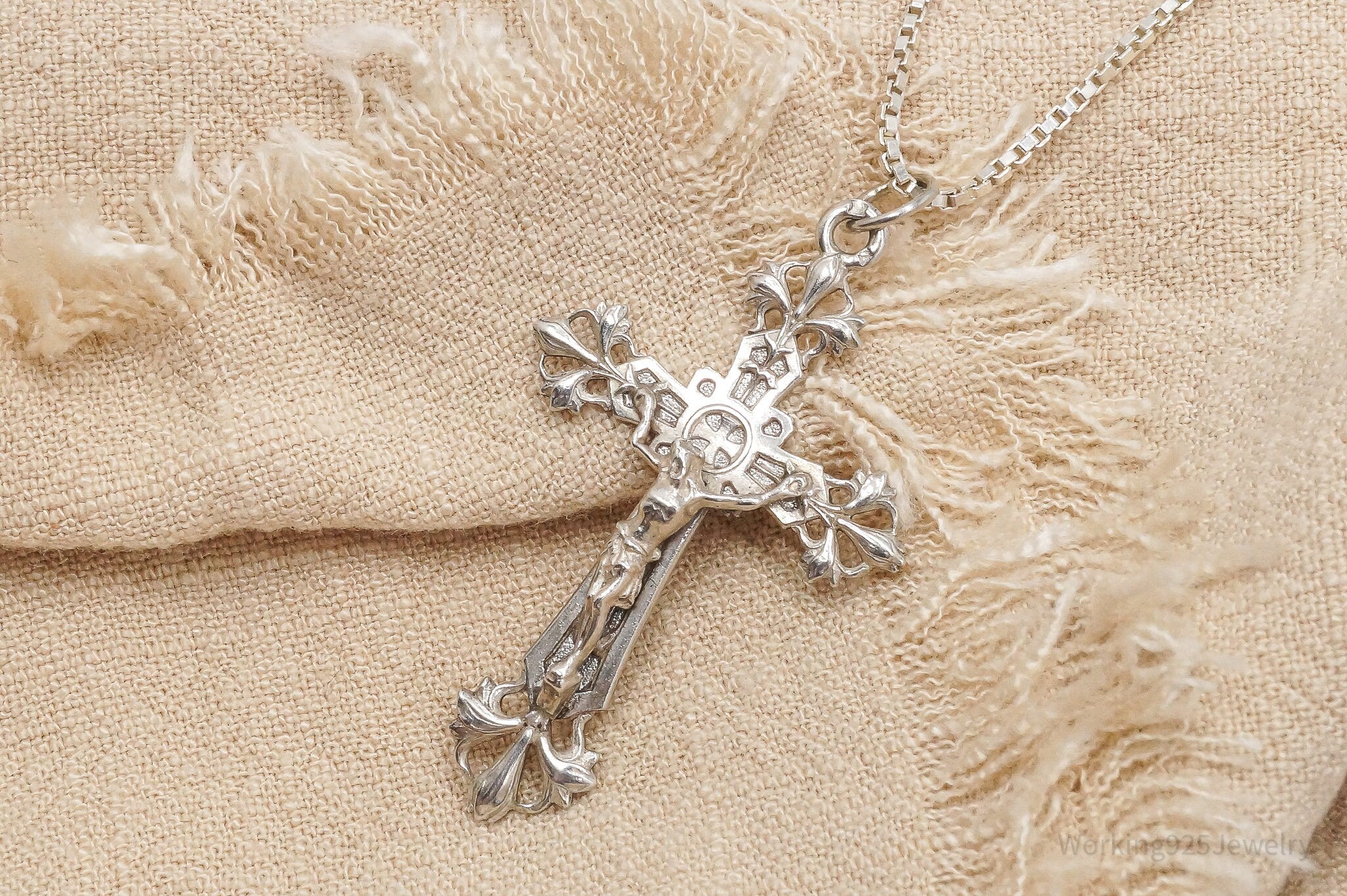 Vintage St Anne De Beaupre Jesus Cross Sterling Silver Necklace - 24"