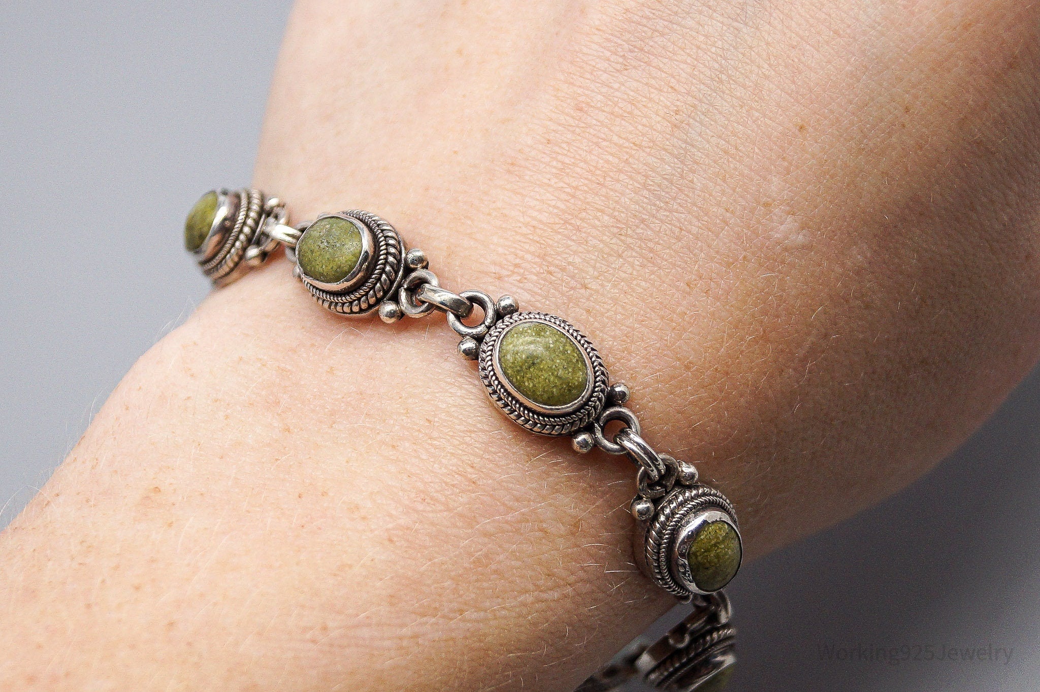 Vintage Green Stone Sterling Silver Toggle Bracelet