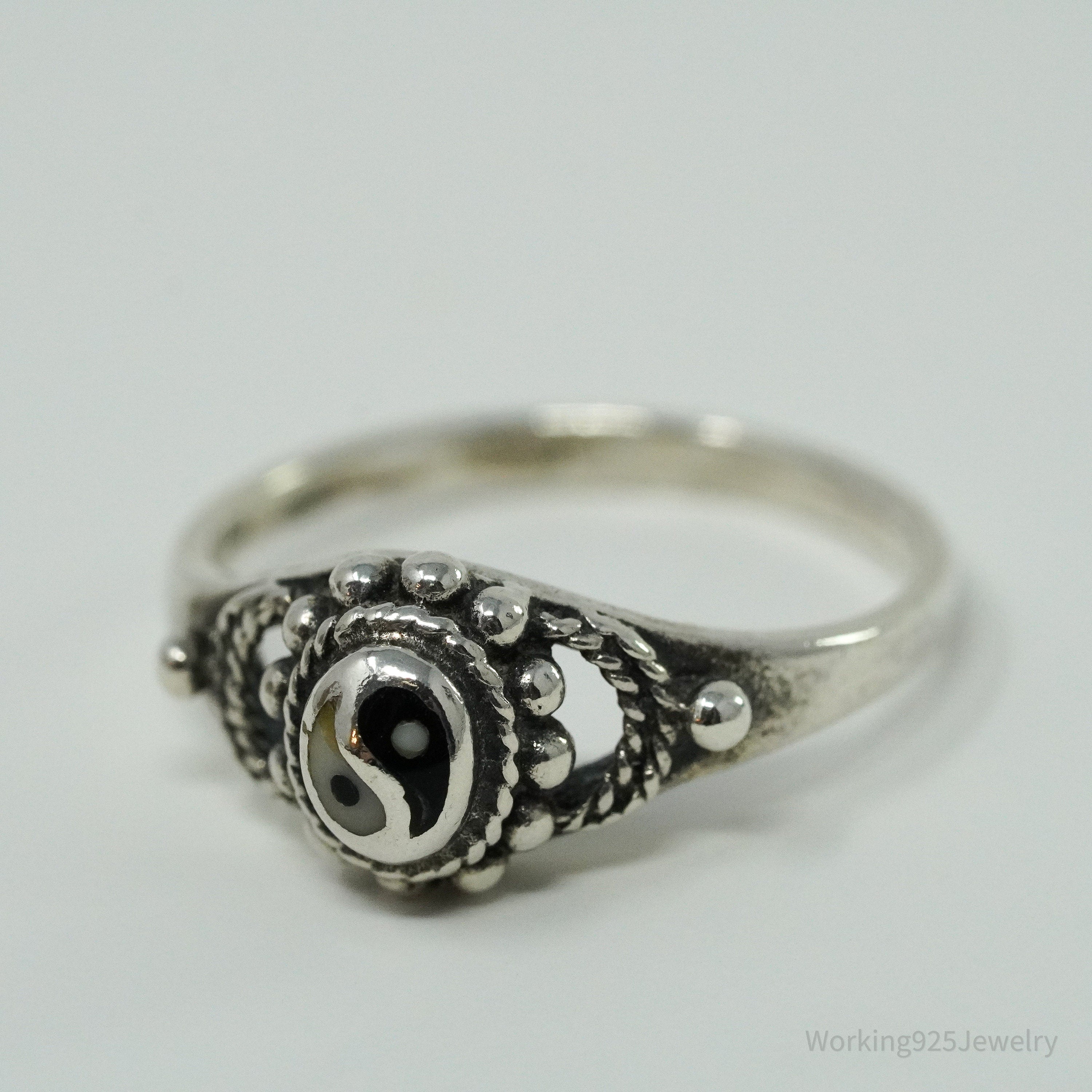Vintage Black & White Onyx Yin Yang Sterling Silver Ring Size 5