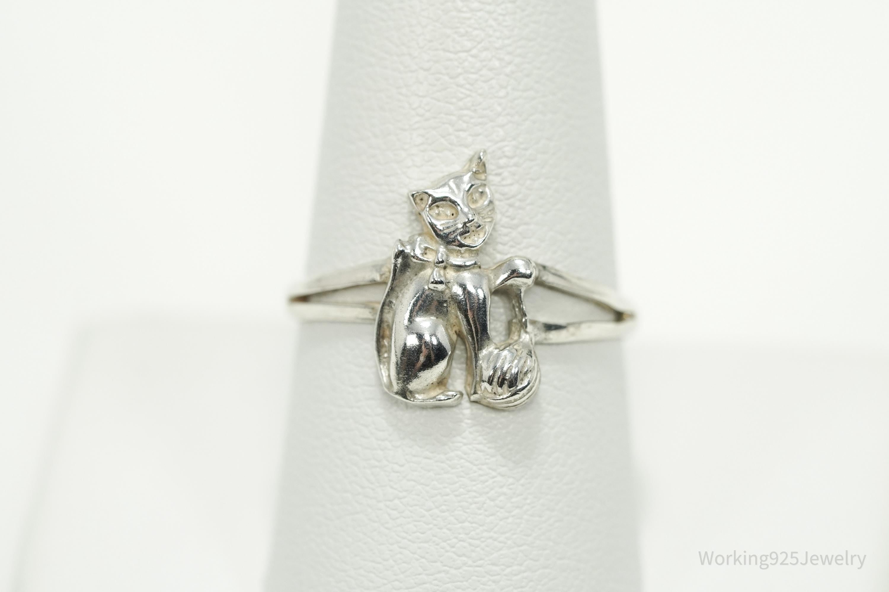 Vintage Cat & Yarn Sterling Silver Ring - Size 9.25