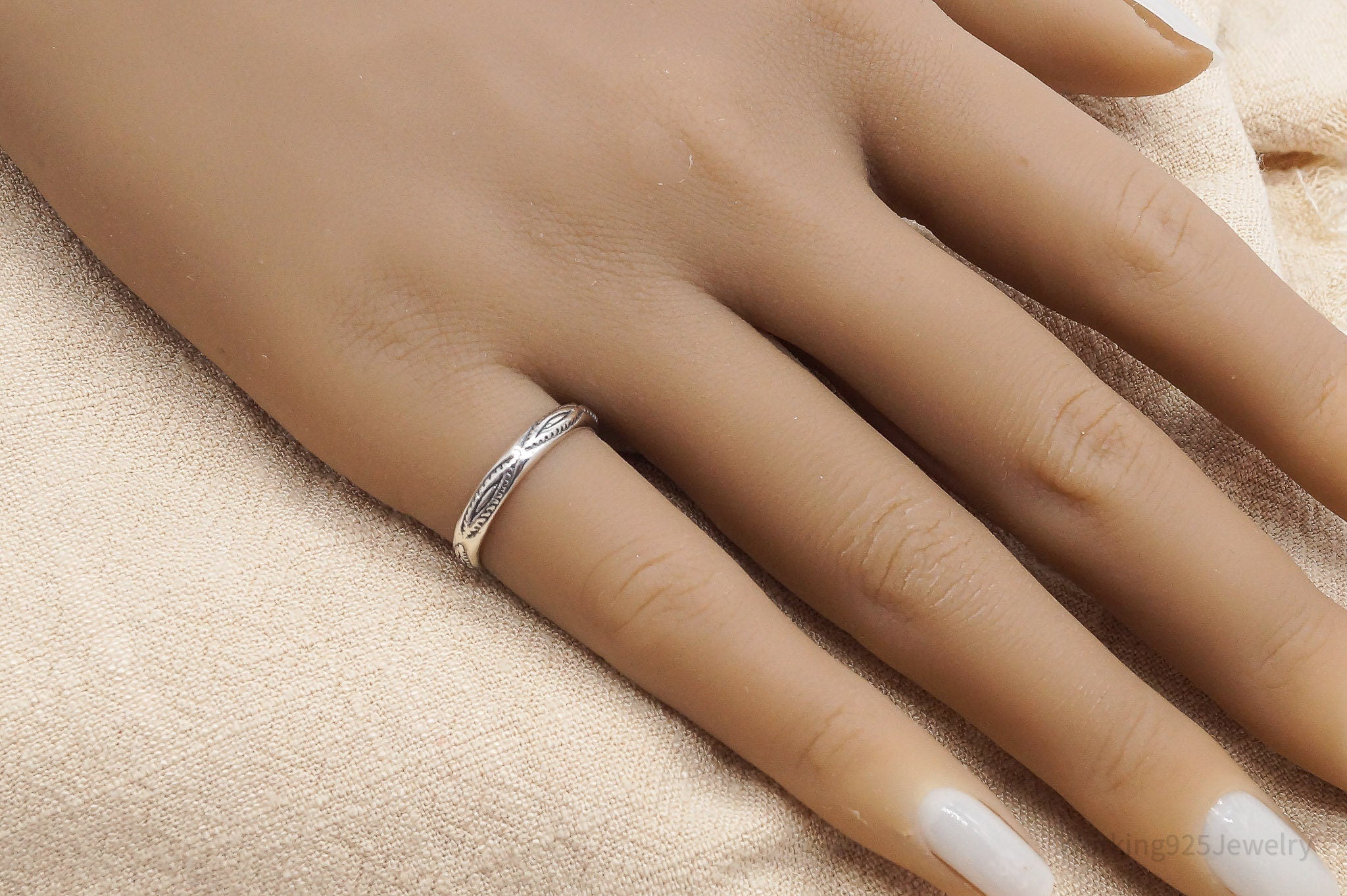 Vintage Native American Sterling Silver Band Ring - Size 5.75