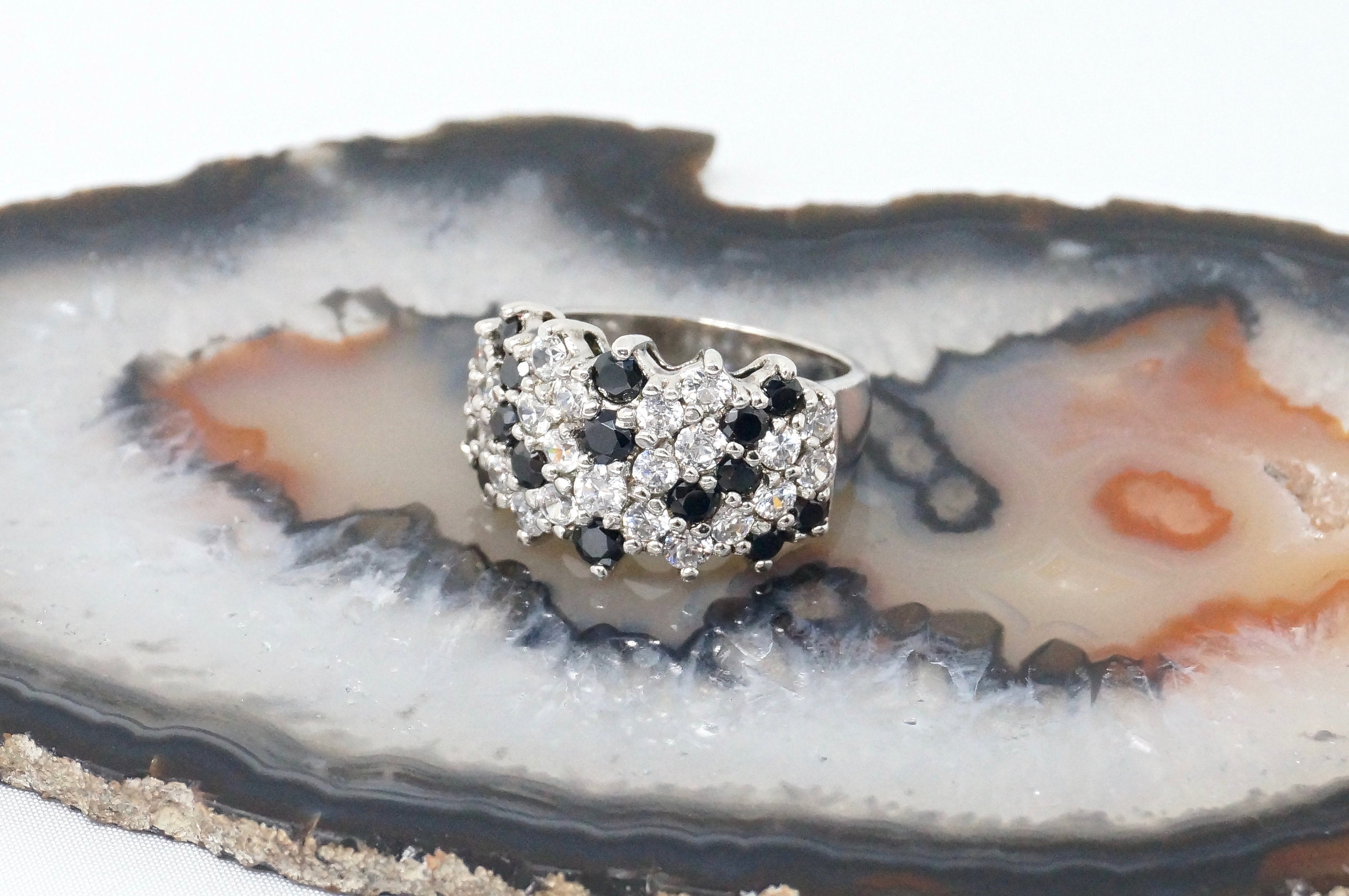 Vintage Mid Century Style Black & White CZ Sterling Silver Ring - Size 6.75