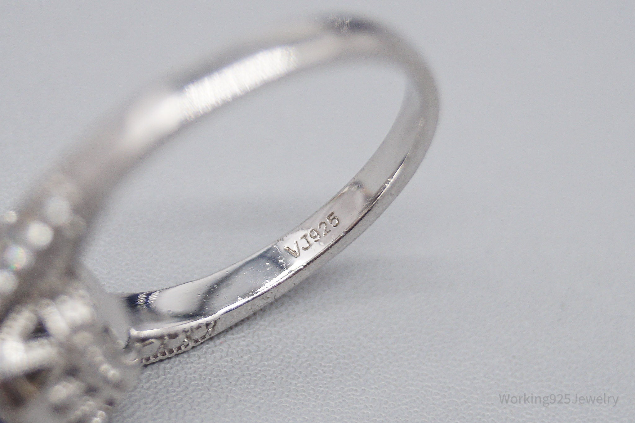 Vintage Violet Stone & White Cubic Zirconia Sterling Silver Ring - Size 7