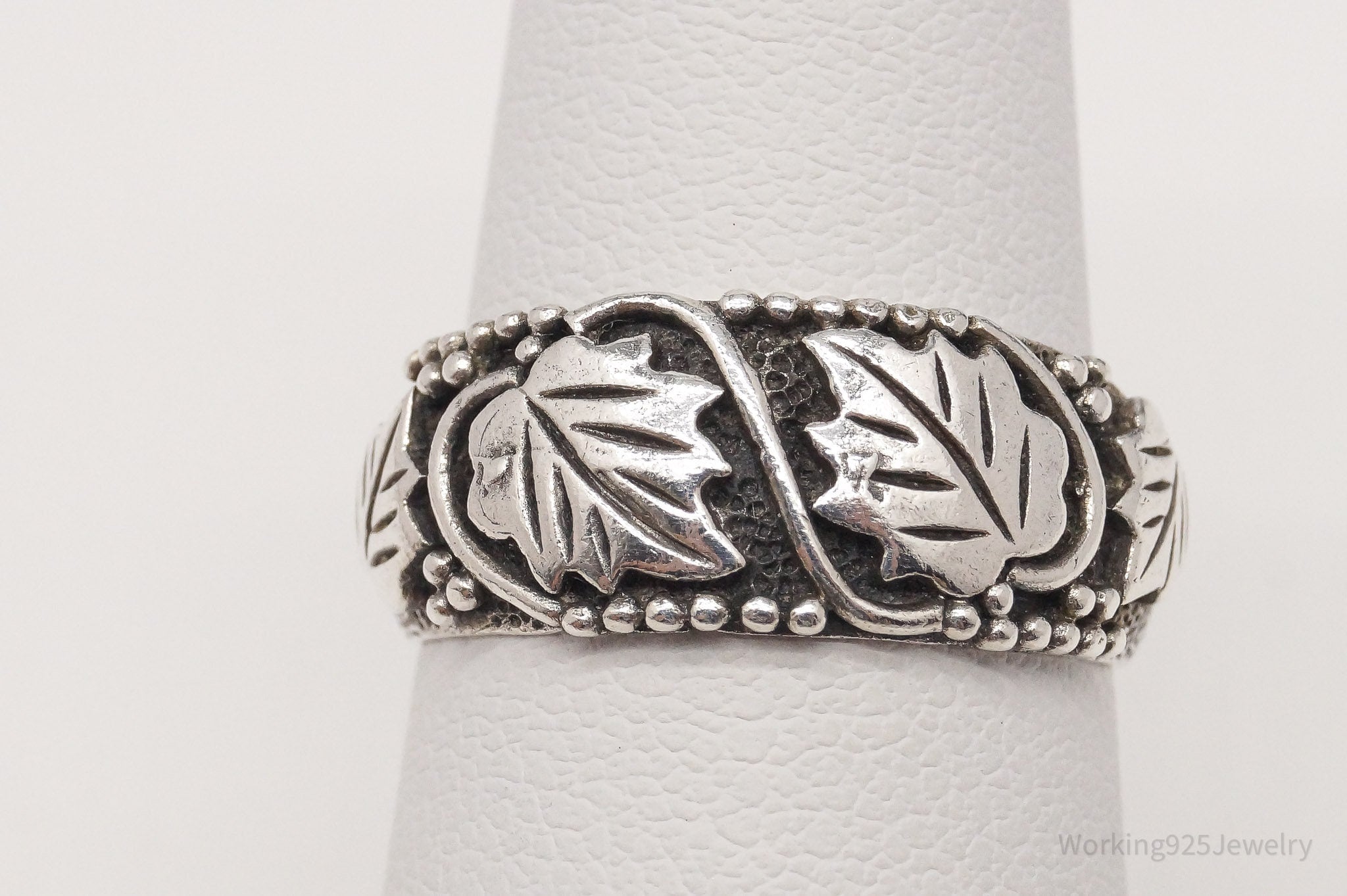 Vintage Leaves Sterling Silver Band Ring - Size 6.5