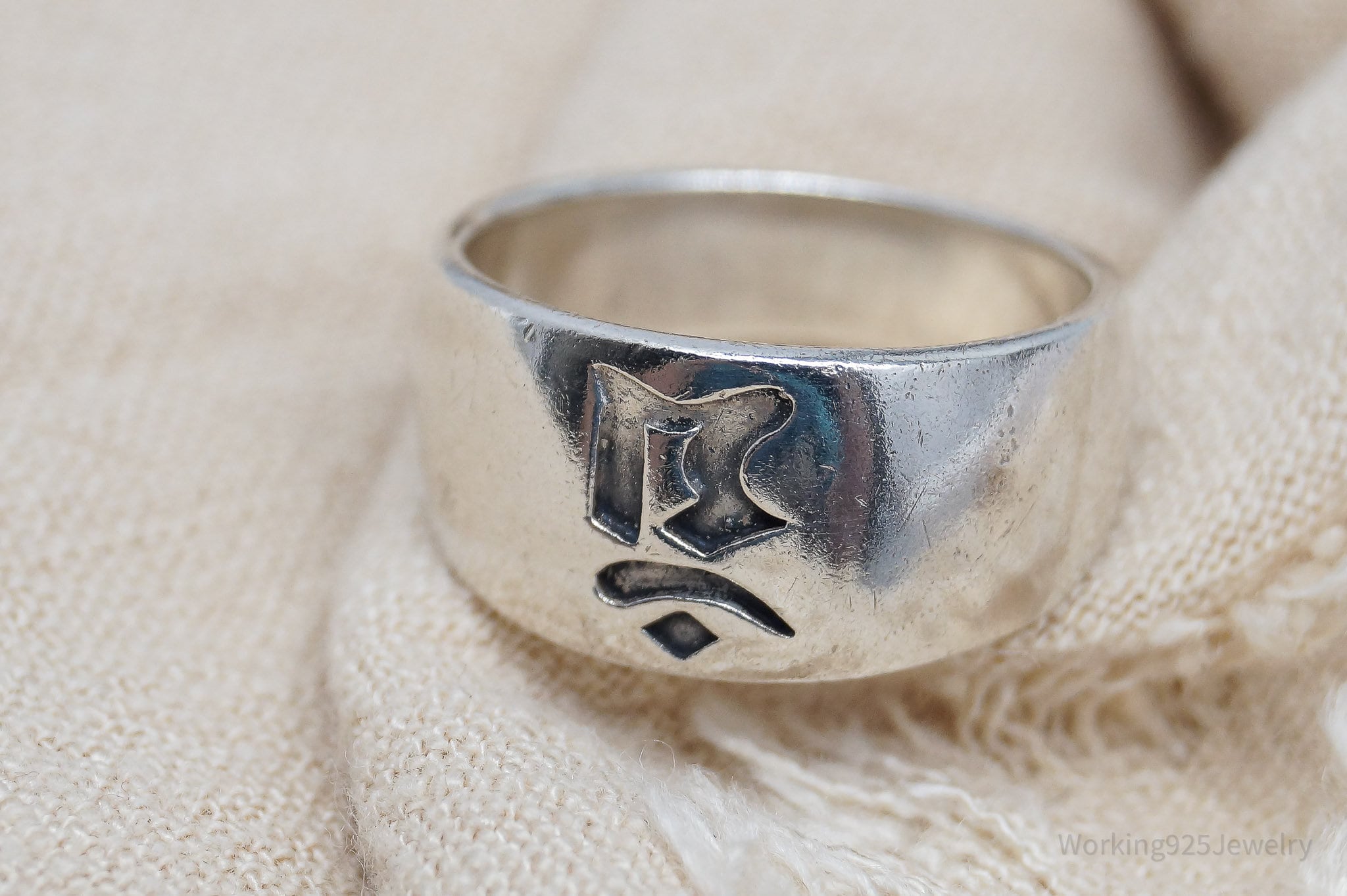 Vintage Letter Symbol Sterling Silver Band Ring - Size 7.5