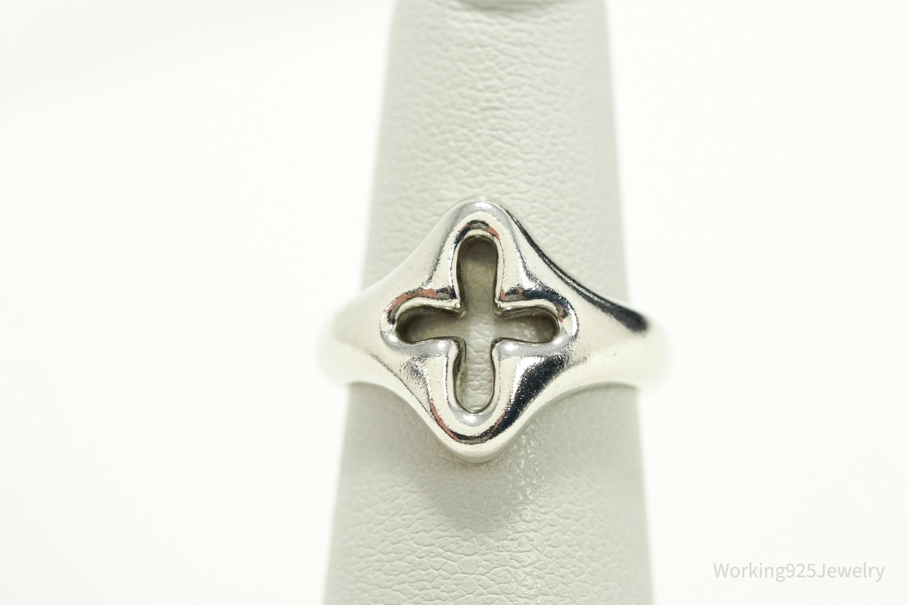 Vintage Silver Cross Cut Out Band Ring - Size 5