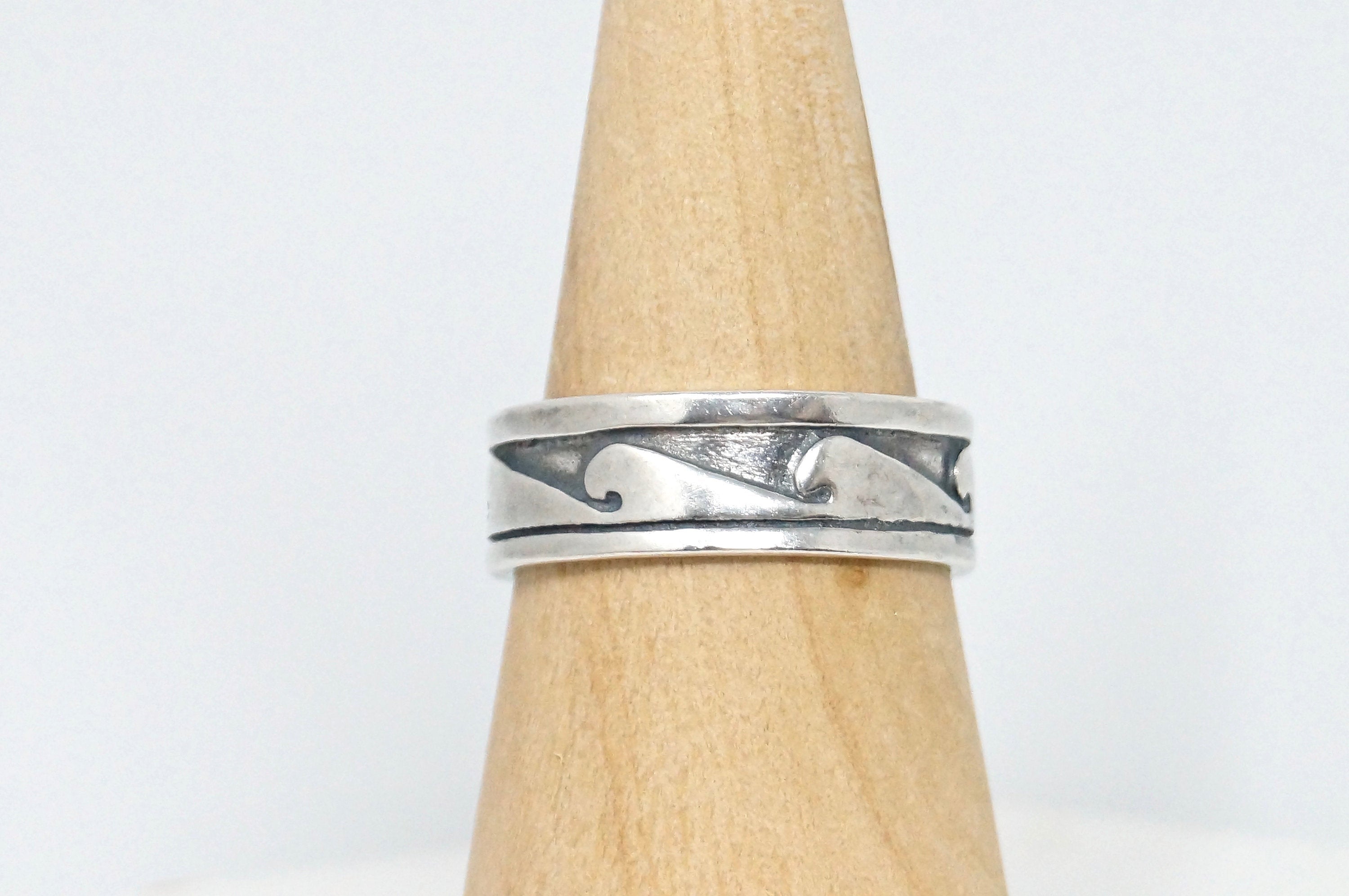 Vintage Wave Swirl Designer Oxidized Sterling Silver Band Ring - Size 12.75