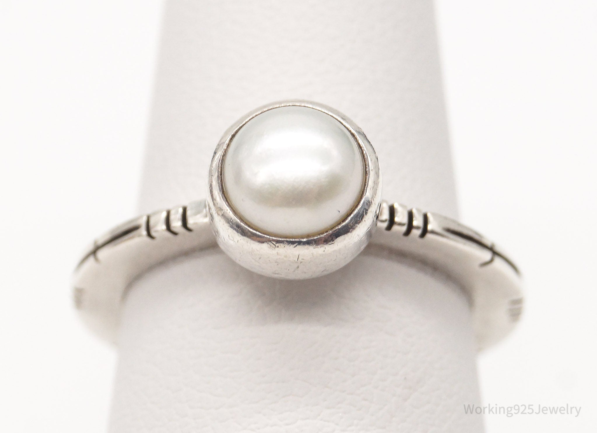 Vintage Pearl Silver Modernist Ring - Size 6.75