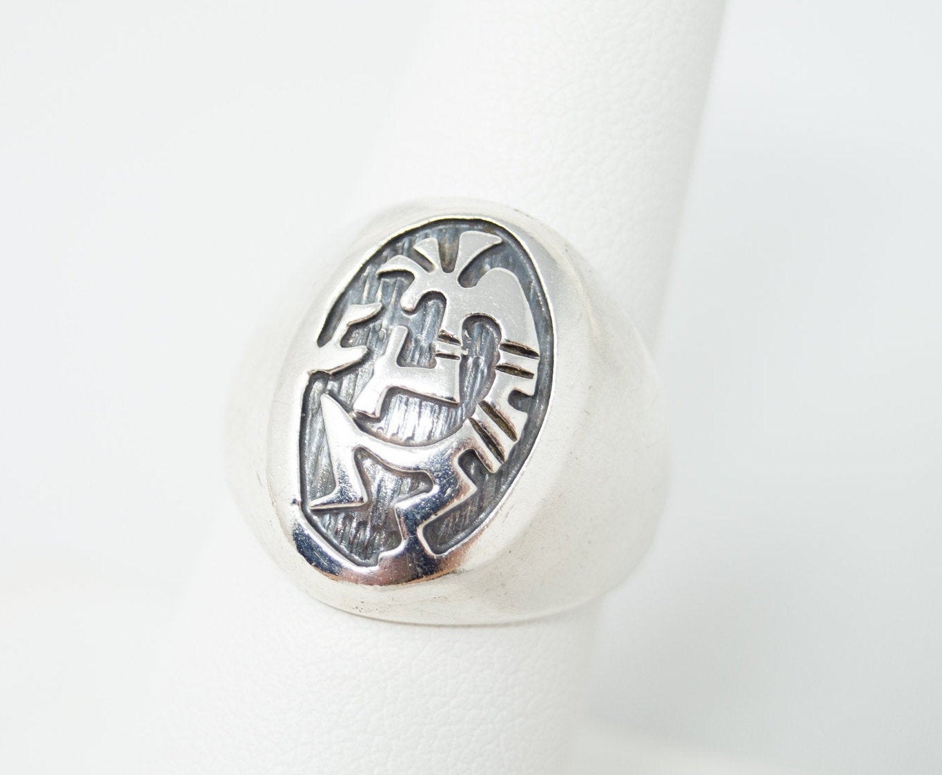 Vintage Native American Unsigned Dancing Kokopelli Sterling Silver Ring - sz7.75