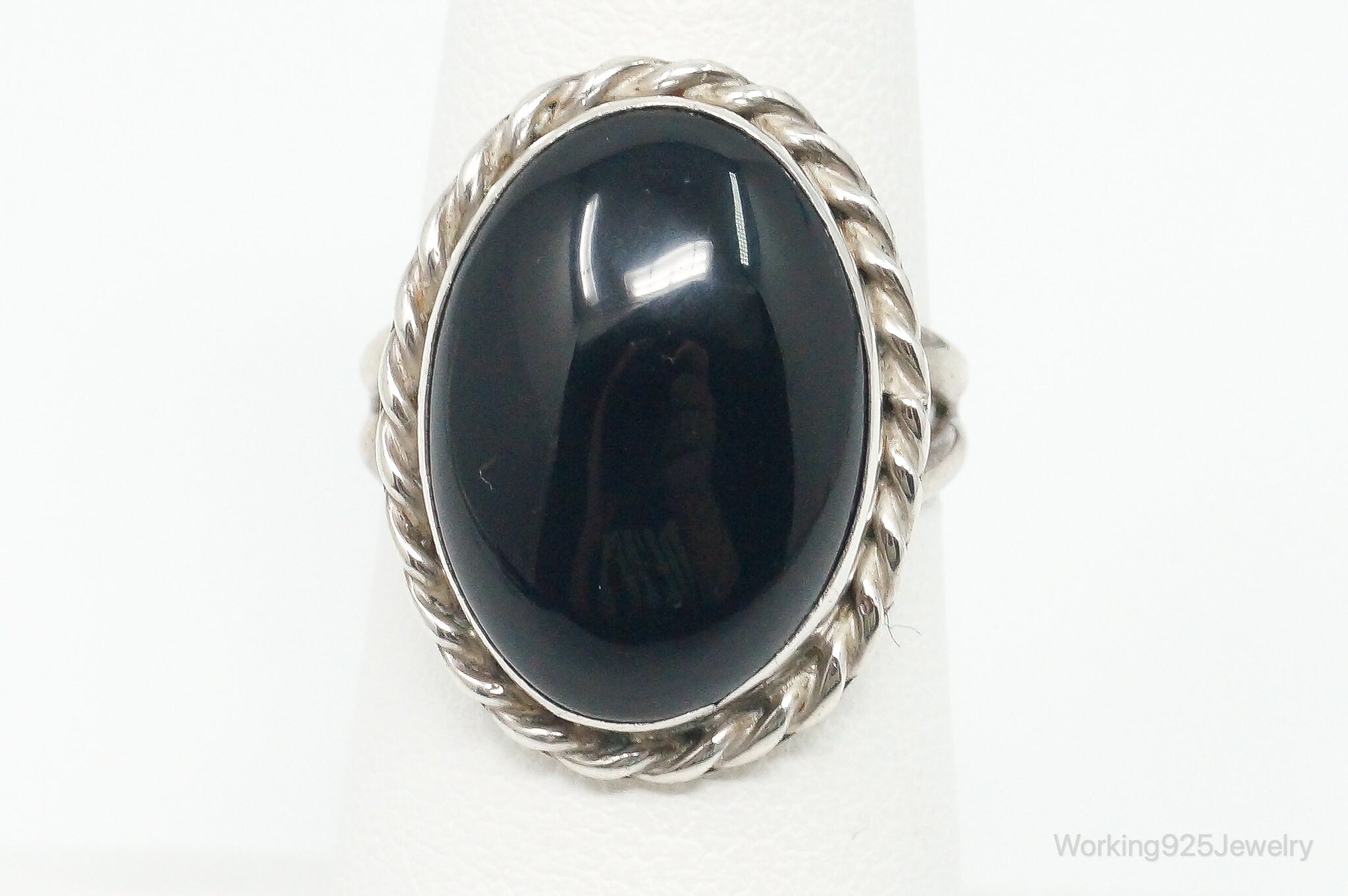 Vintage Native American Black Onyx Unsigned Sterling Silver Ring - Size 6.5