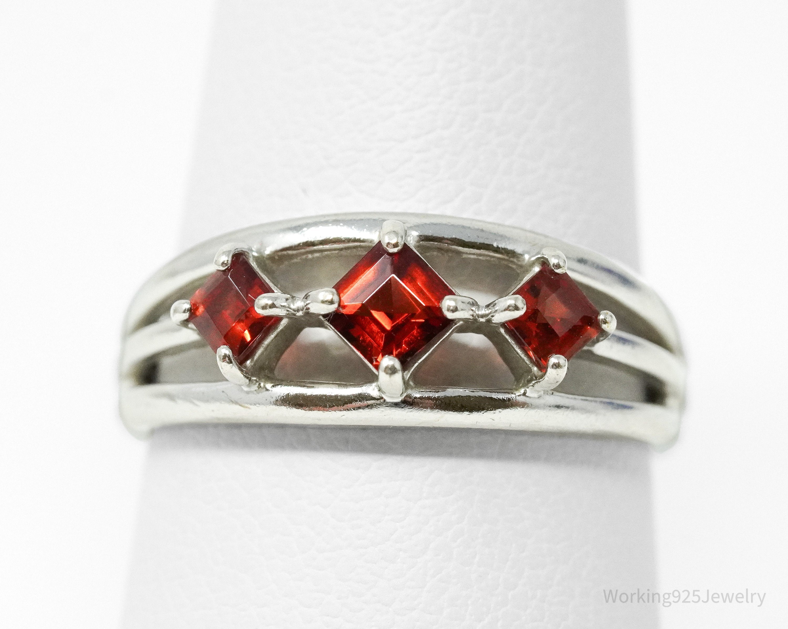 Vintage Ross Simons Garnet Sterling Silver Ring - Size 7.25