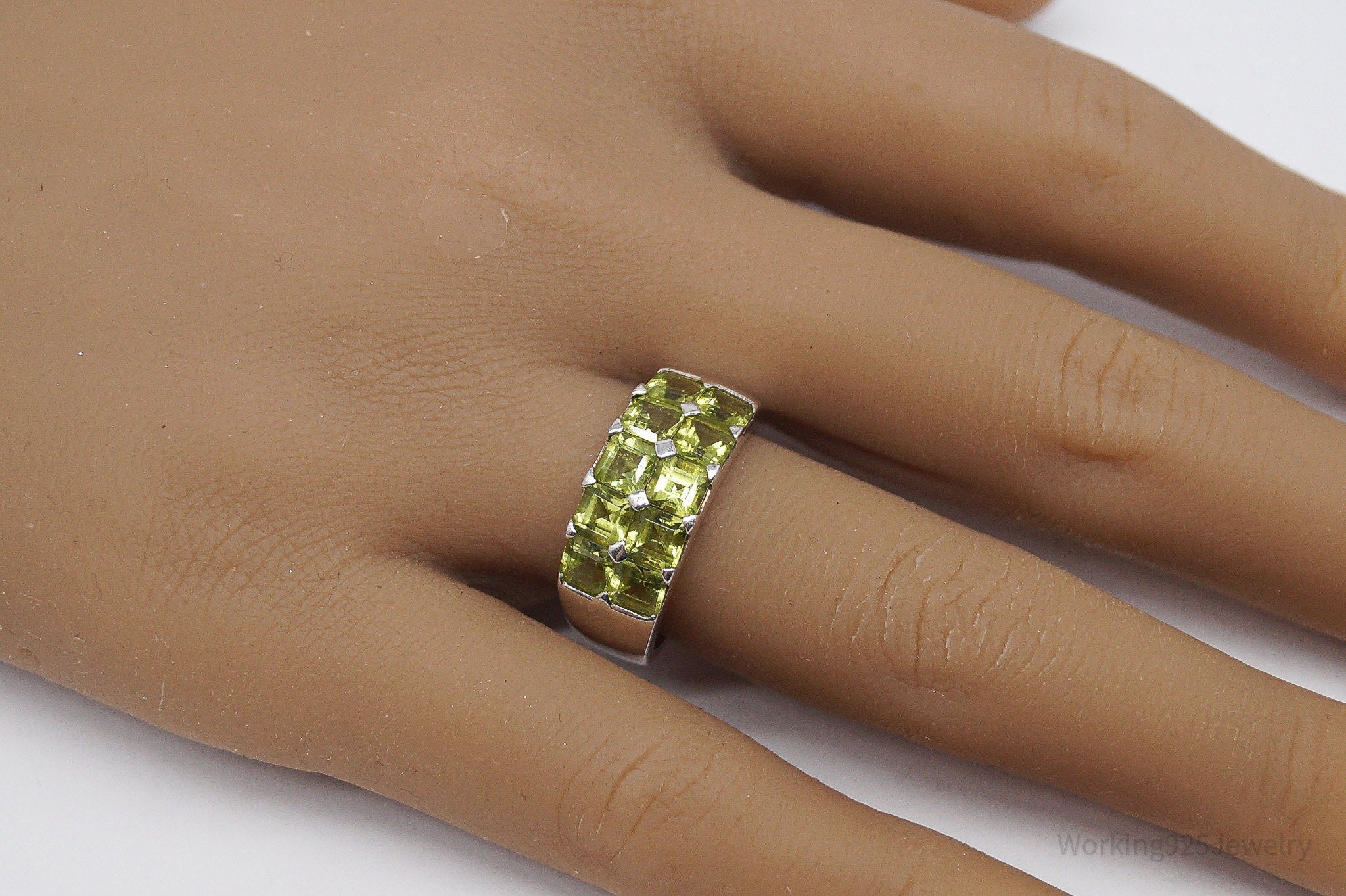 Vintage Peridot Sterling Silver Band Ring - Size 7.75