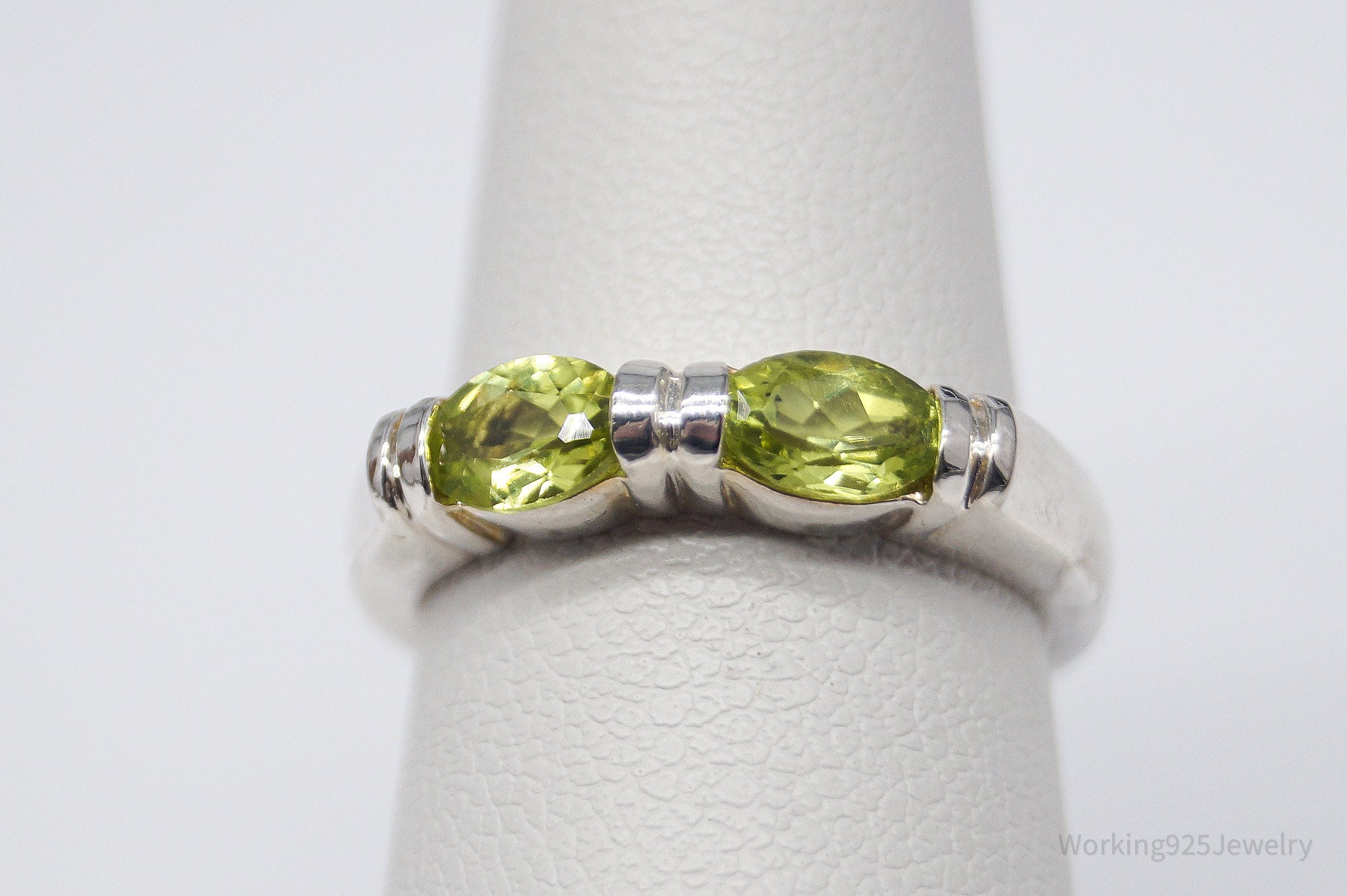 Vintage Peridot Sterling Silver Ring - Size 6