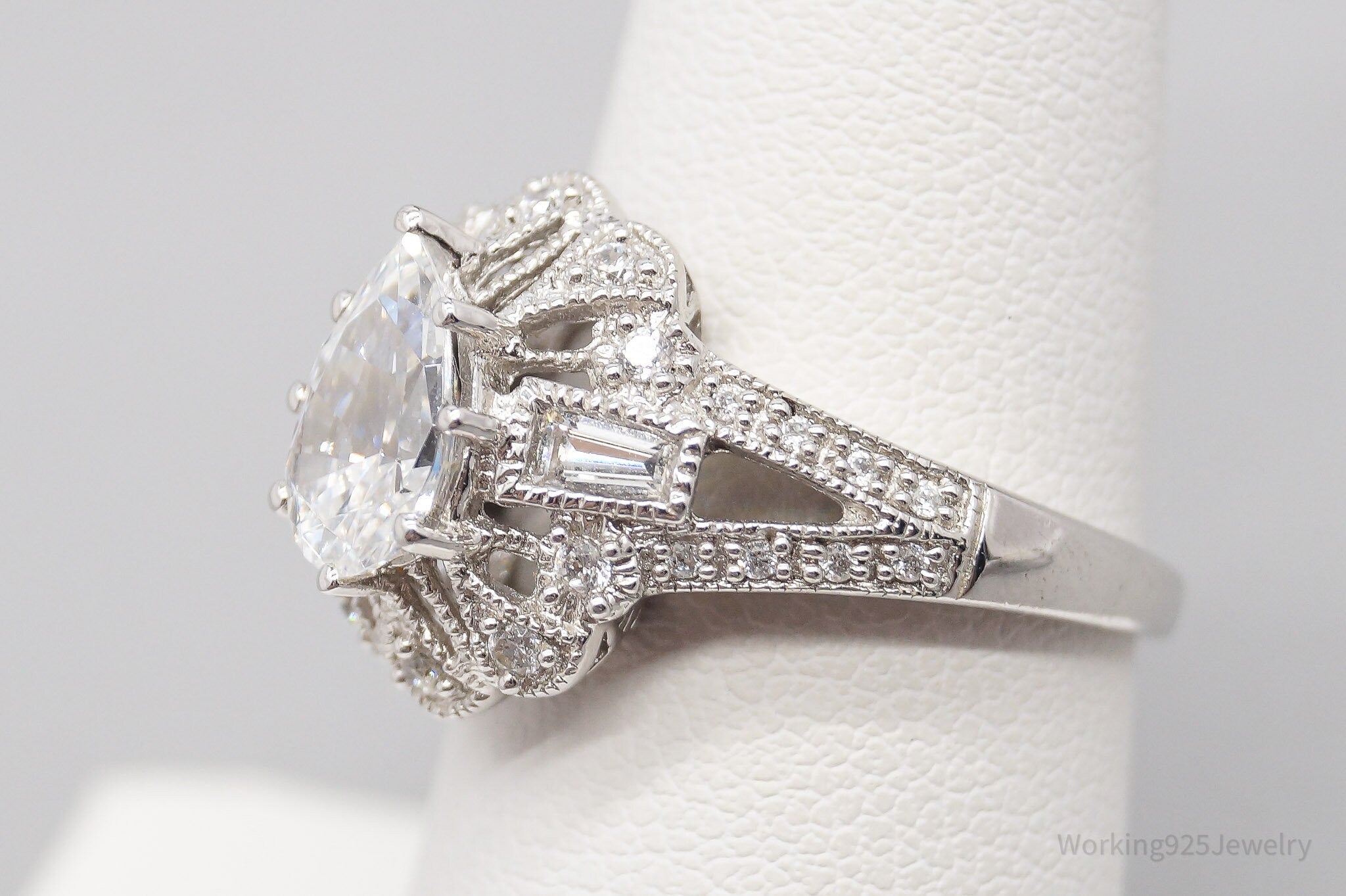 Vintage Cubic Zirconia Sterling Silver Ring - Size 7