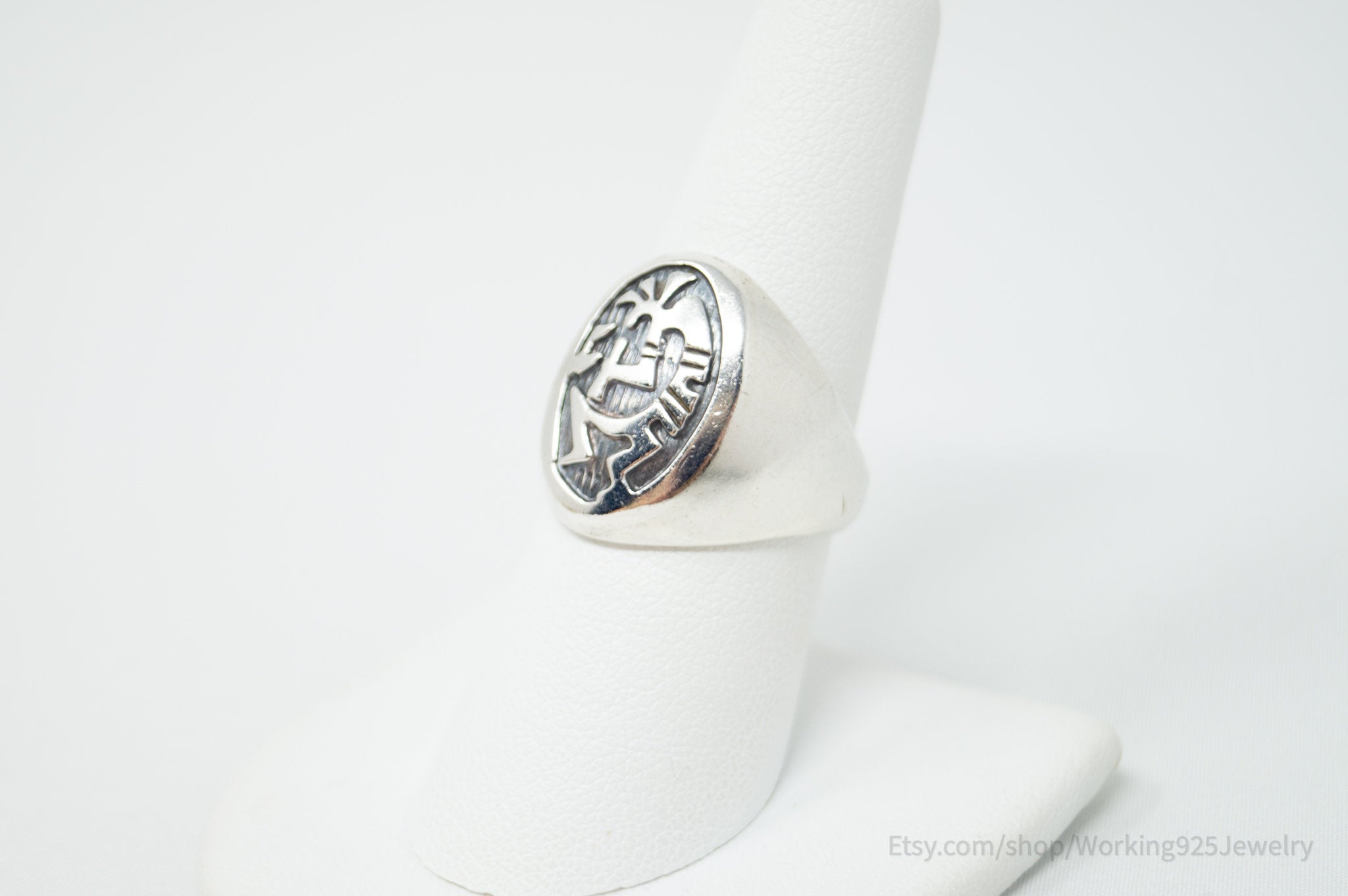 Vintage Native American Unsigned Dancing Kokopelli Sterling Silver Ring - sz7.75