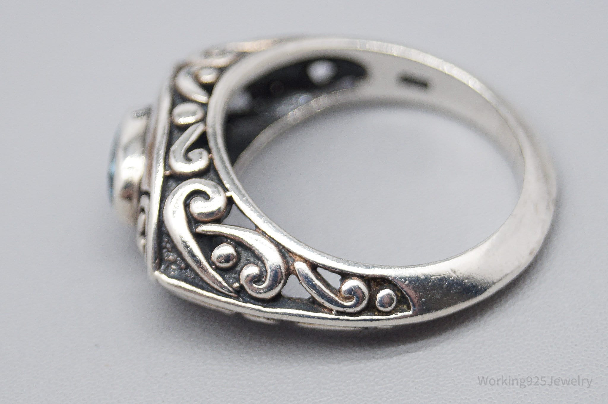 Vintage Blue Topaz Sterling Silver Ring - Size 7.75