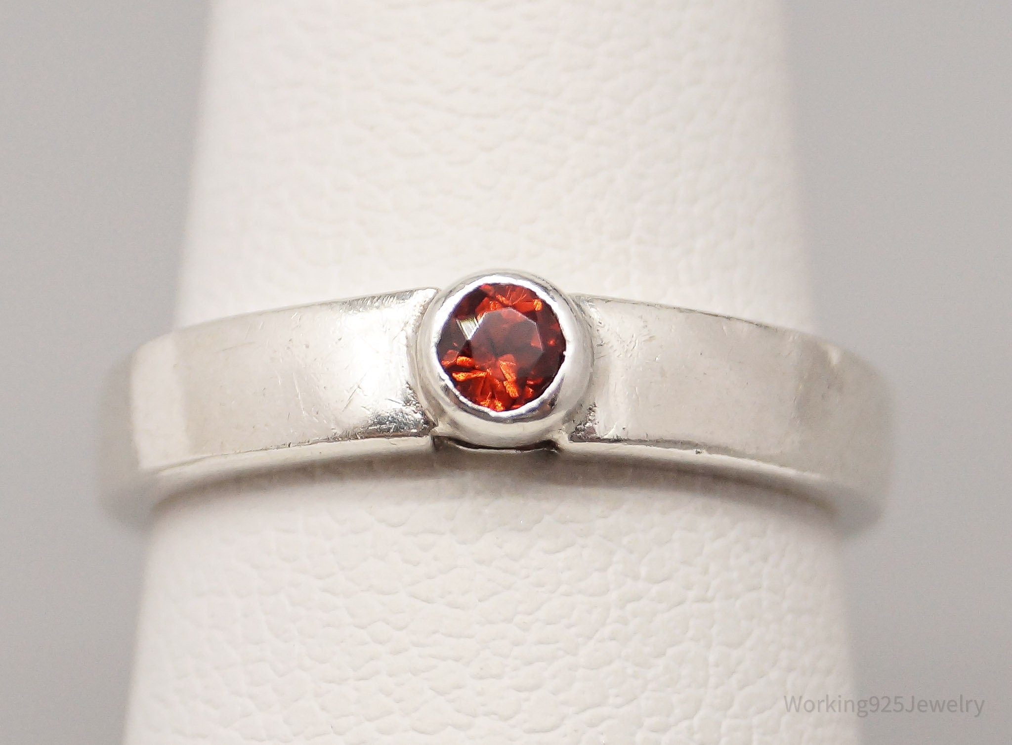 Vintage Garnet Sterling Silver Band Ring - Size 4.75