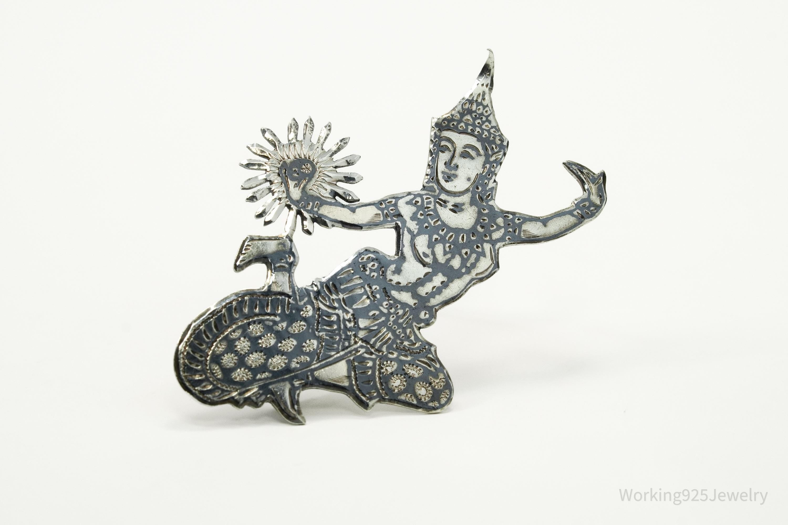 Large Vintage Thai Nakon Siam Black Enamel Sterling Silver Brooch Pin