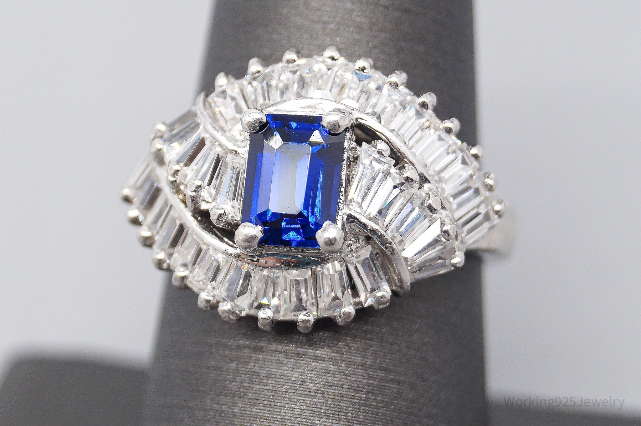 Vintage Lab Sapphire Cubic Zirconia Sterling Silver Ring - Size 8