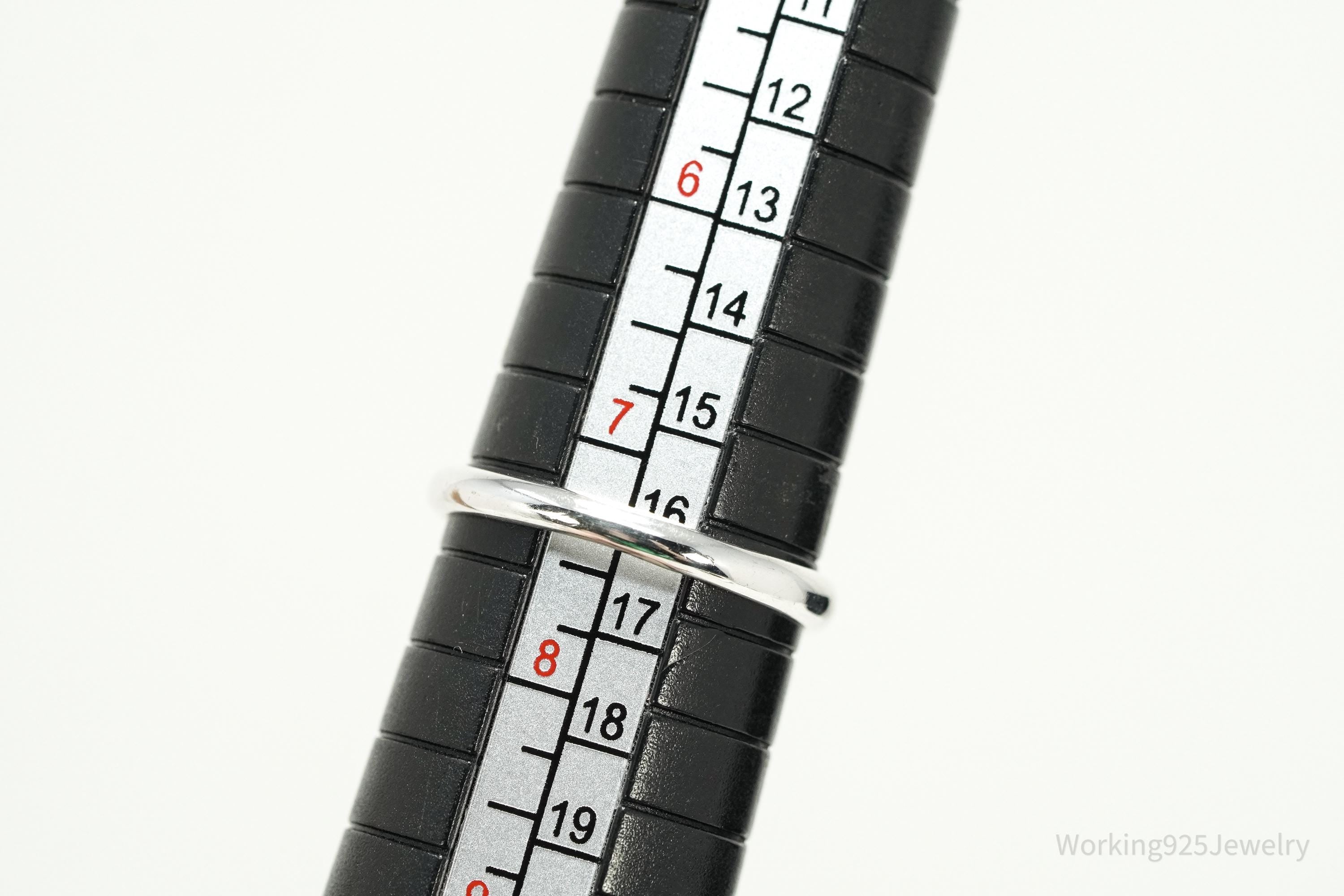 Vintage Oval Solitaire Emerald Sterling Silver Cocktail Ring – Size 7.25