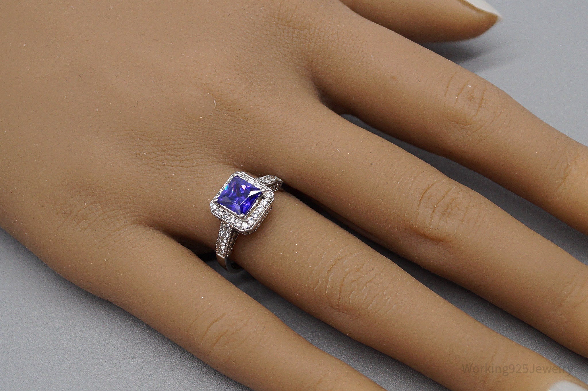 Vintage Violet Stone & White Cubic Zirconia Sterling Silver Ring - Size 7
