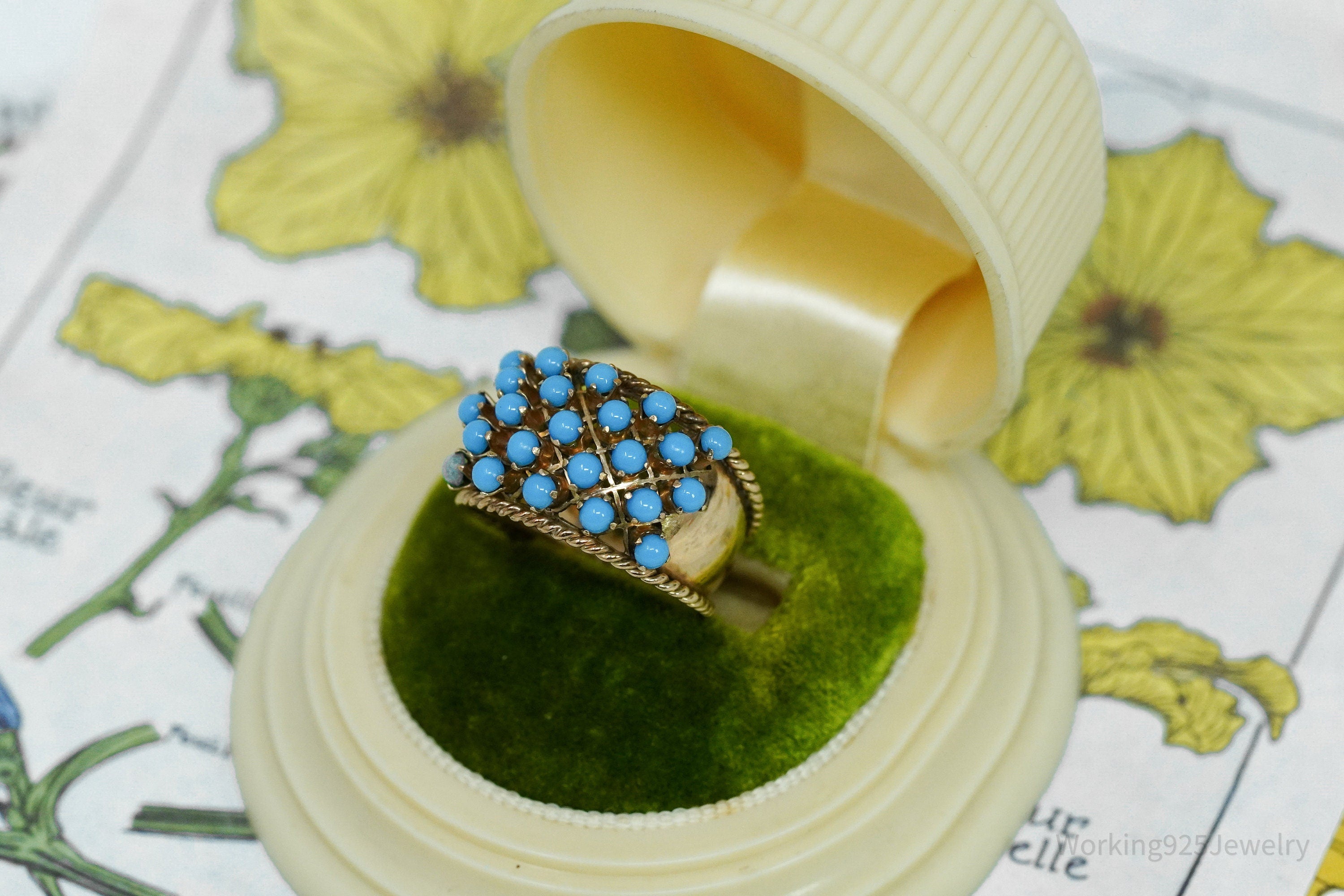 14K Yellow Gold & Turquoise Glass Cabochon Cocktail Ring - Size 6.25