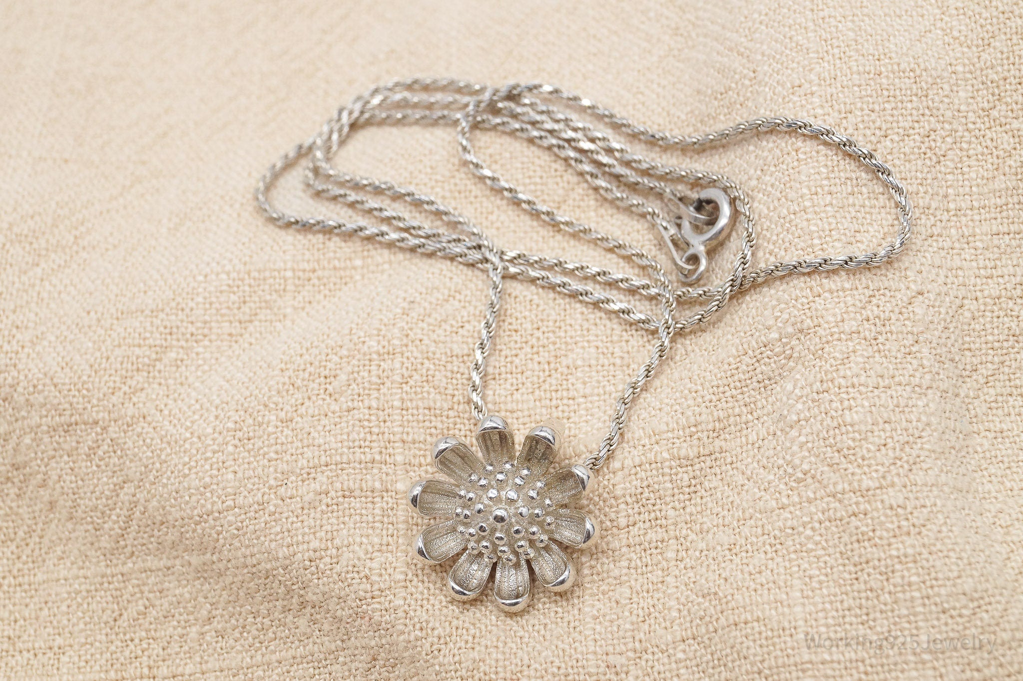 Vintage Flower Sterling Silver Necklace 16"
