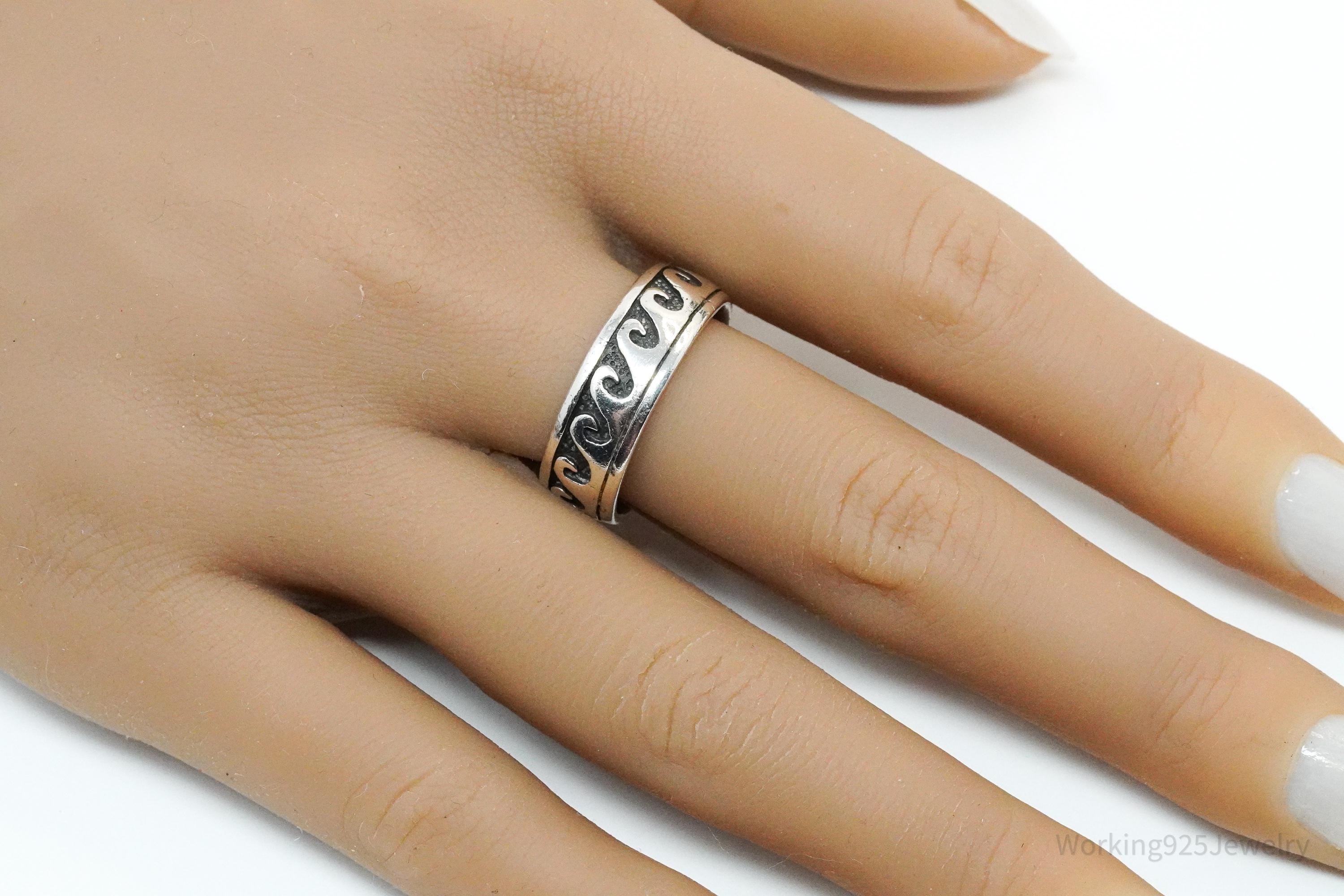 Vintage Waves Design Sterling Silver Band Ring - Size 9.25