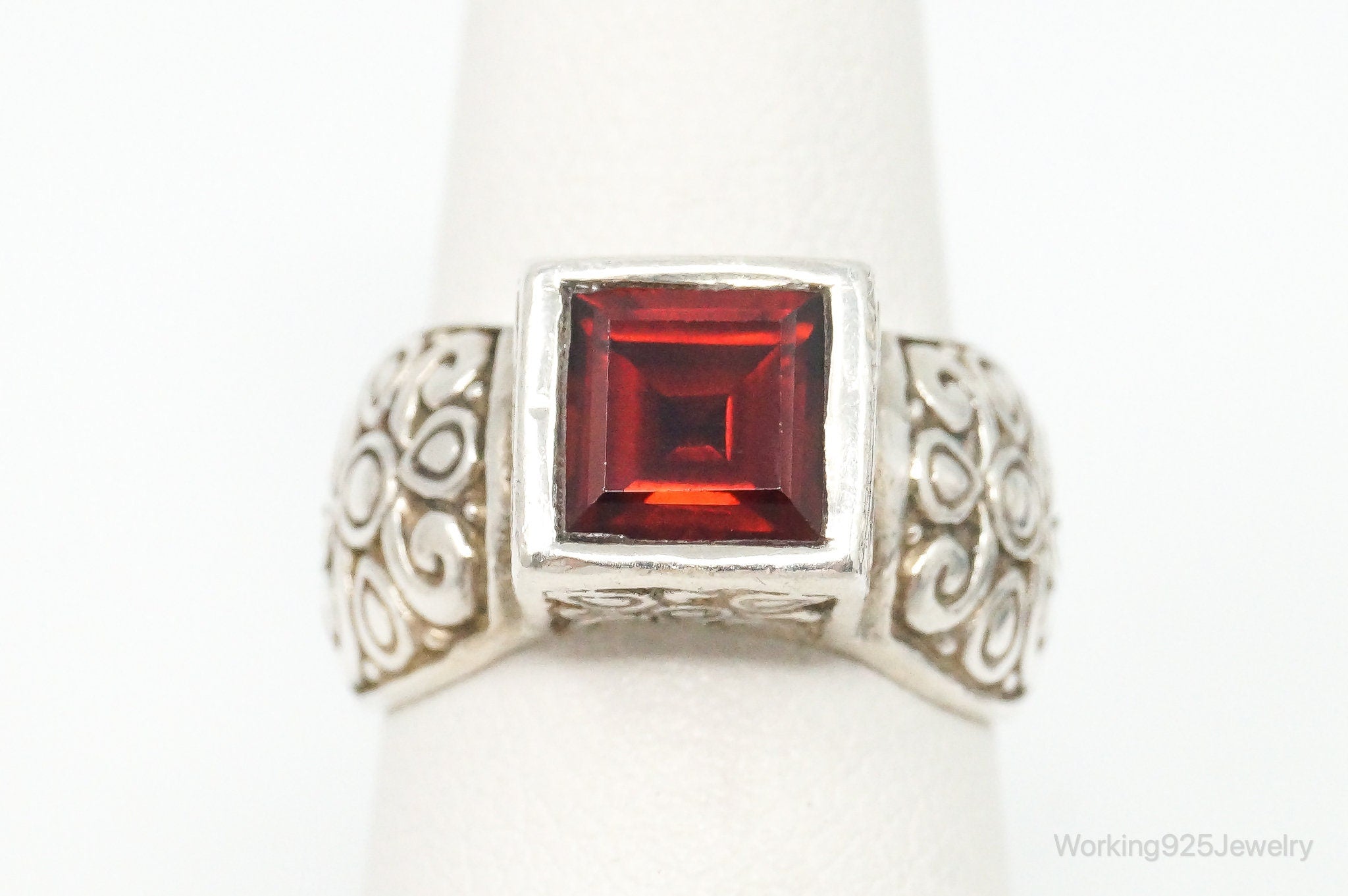 Vintage Garnet Sterling Silver Ring - Size 6