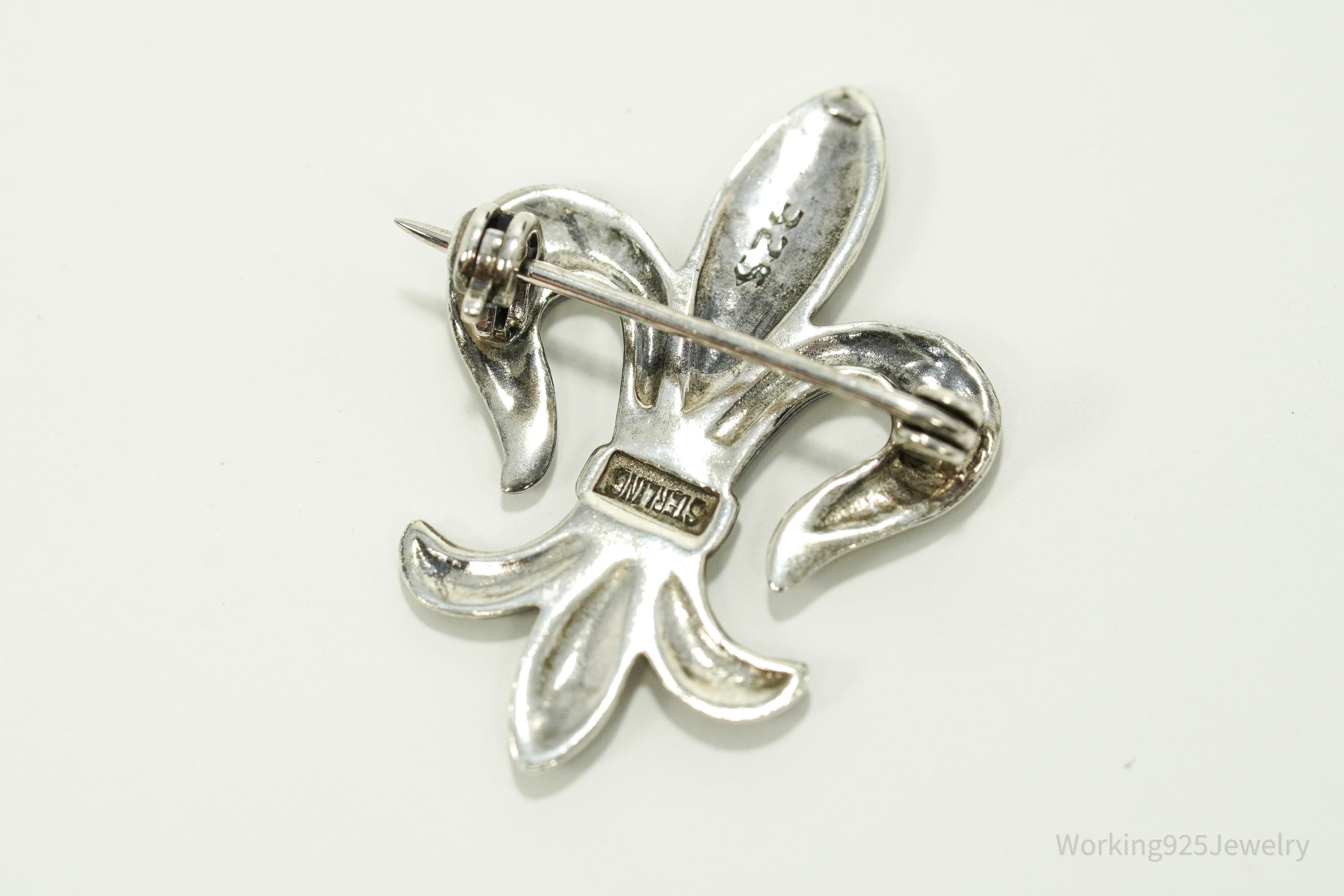 Vintage Fleur De Lis Sterling Silver Brooch Pin