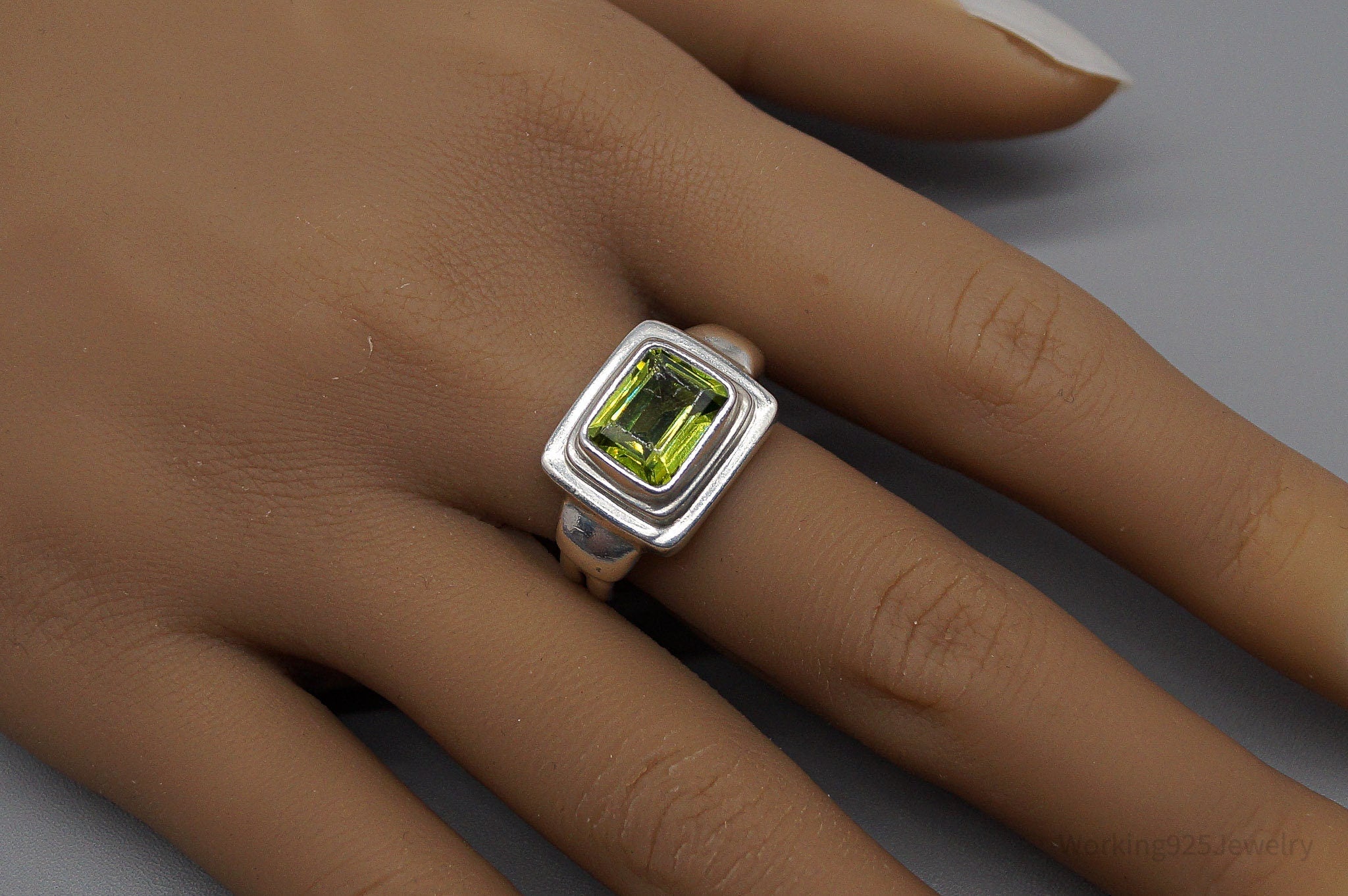 Vintage Peridot Sterling Silver Ring - Size 9.25