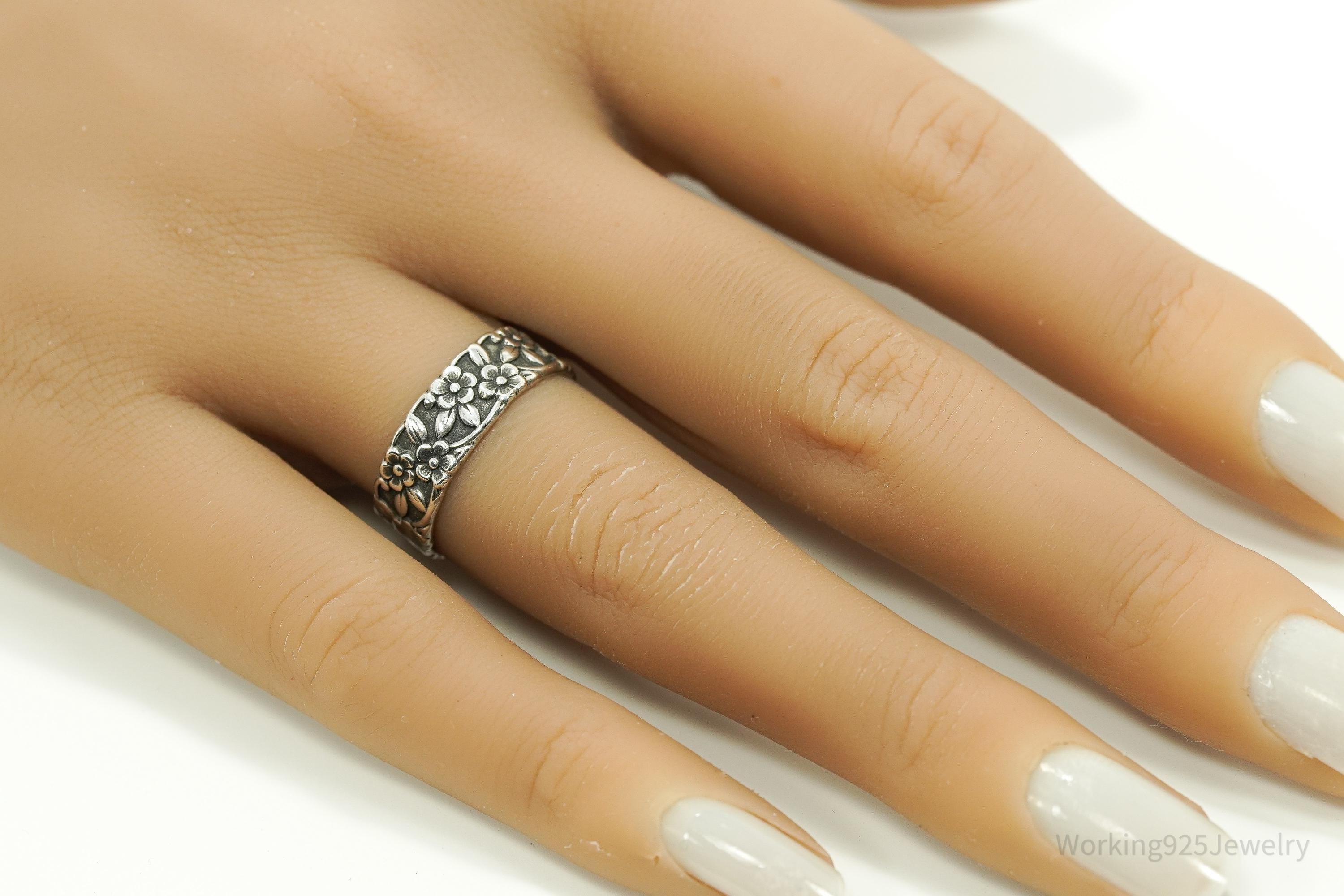 Antique Flowers Sterling Silver Band Ring - Size 7