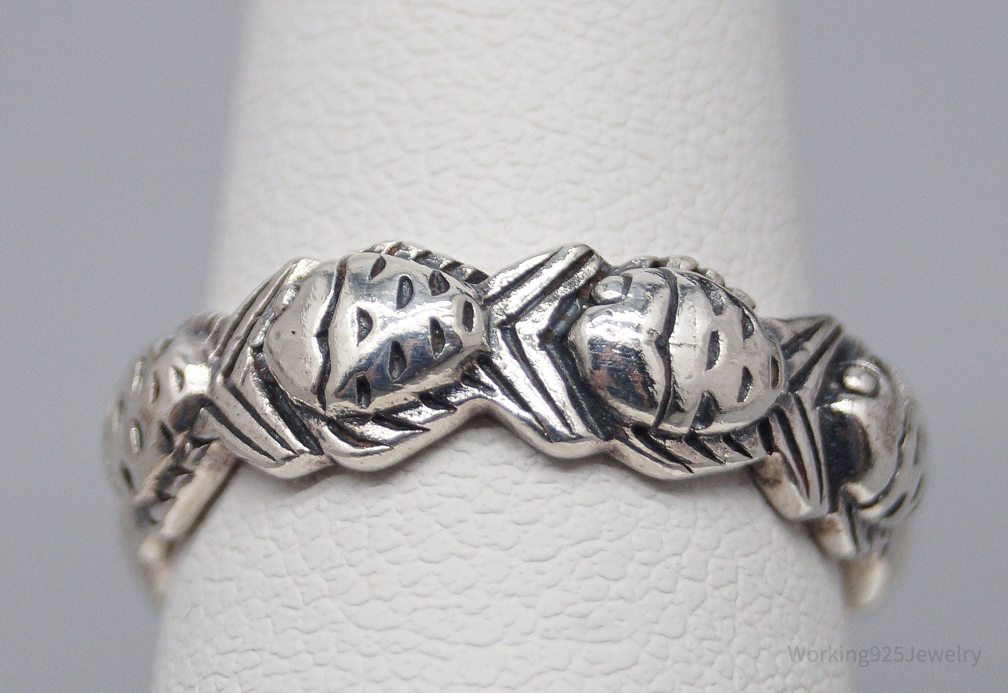 Vintage Swimming Fish Sterling Silver Band Ring - Size 6