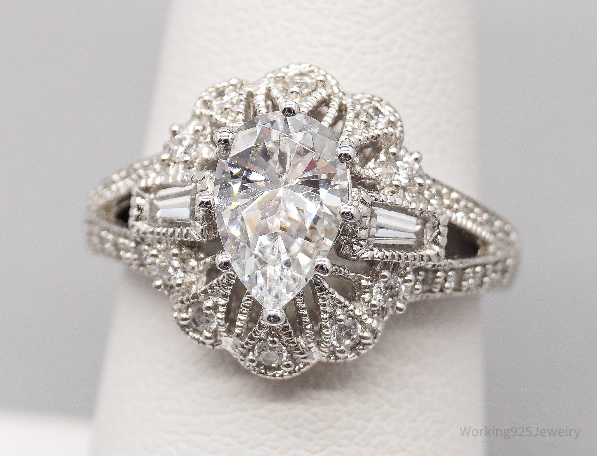 Vintage Cubic Zirconia Sterling Silver Ring - Size 7