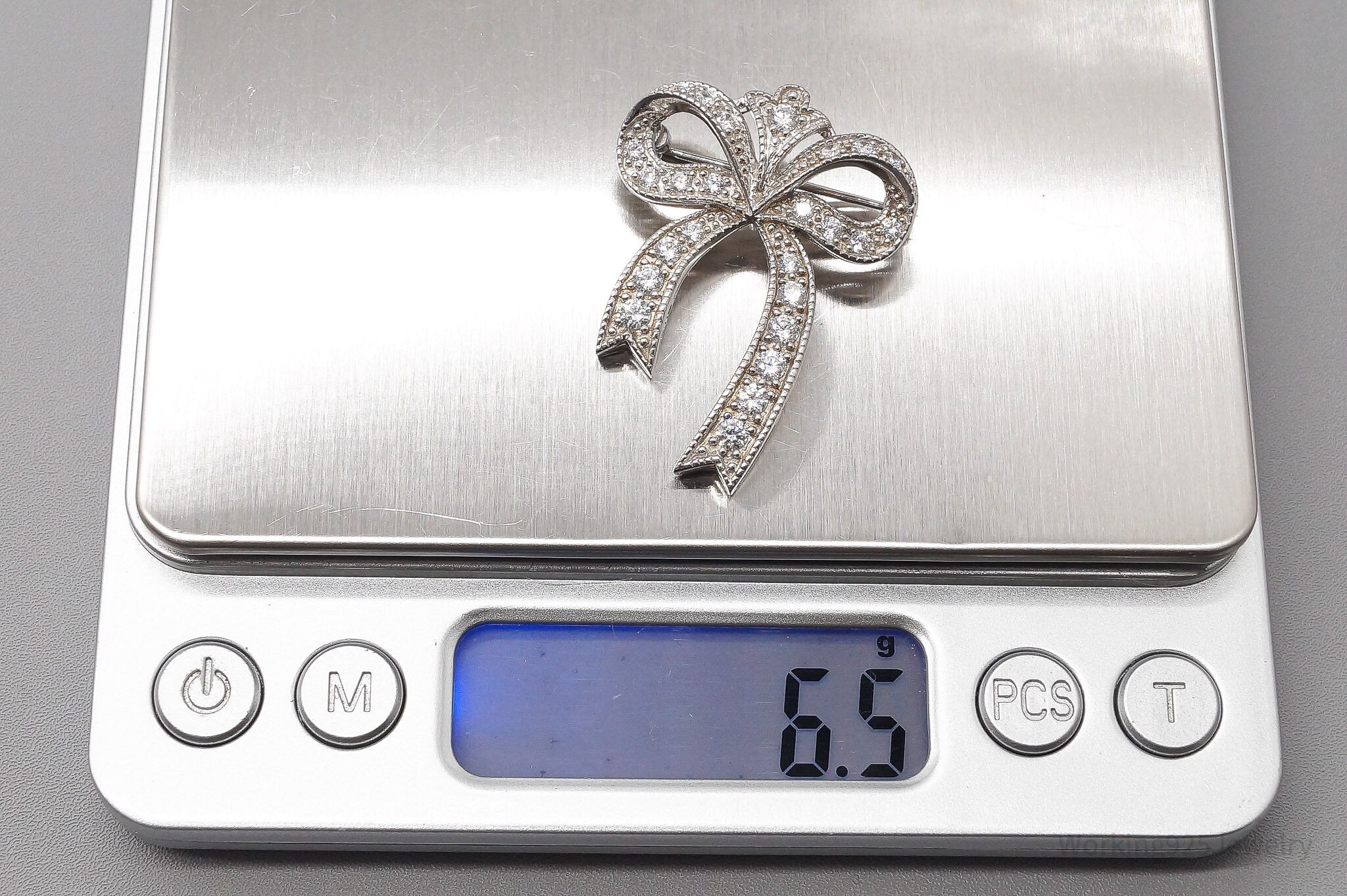 Vintage Diamonique Cubic Zirconia Sterling Silver Ribbon Bow Brooch Pin