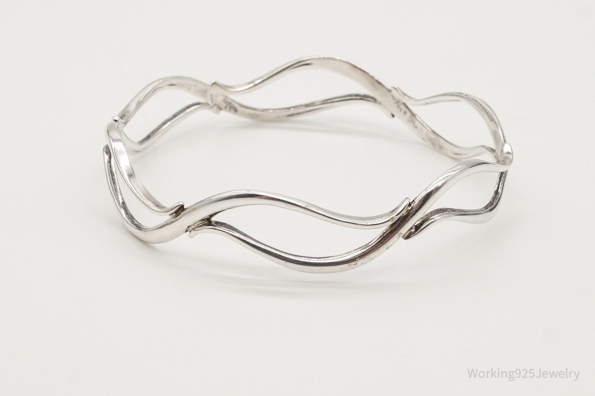 Vintage Modernist Style Sterling Silver Bangle Bracelet