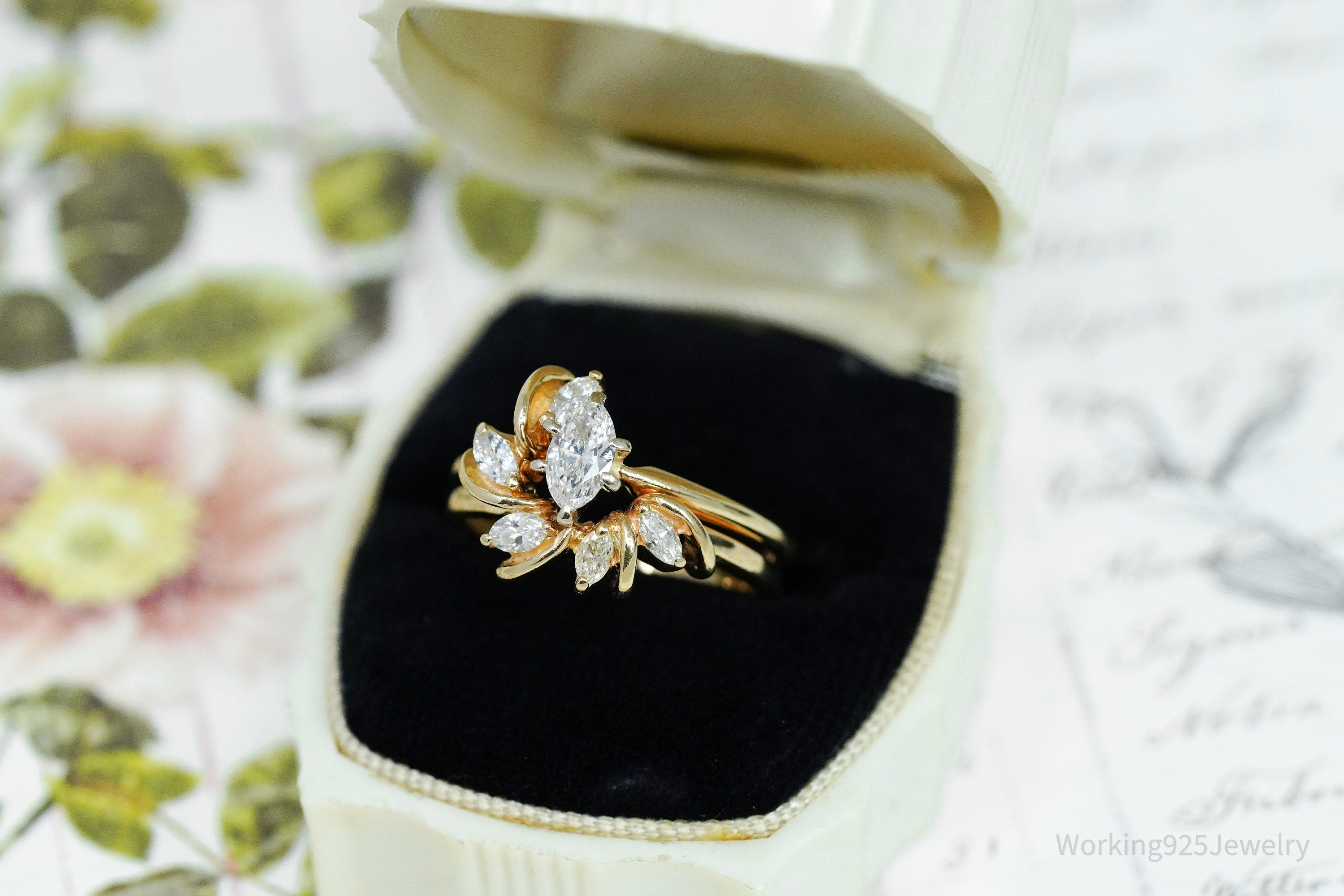 14K Yellow Gold & Marquise Diamond Cut Wedding Set Ring - Size 6