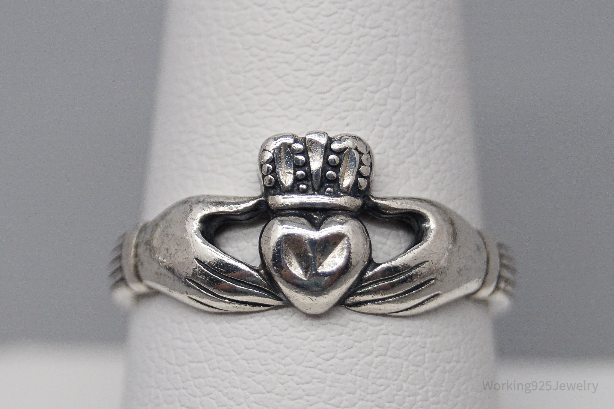 Vintage Irish Heart Claddagh Sterling Silver Ring - Size 8.75