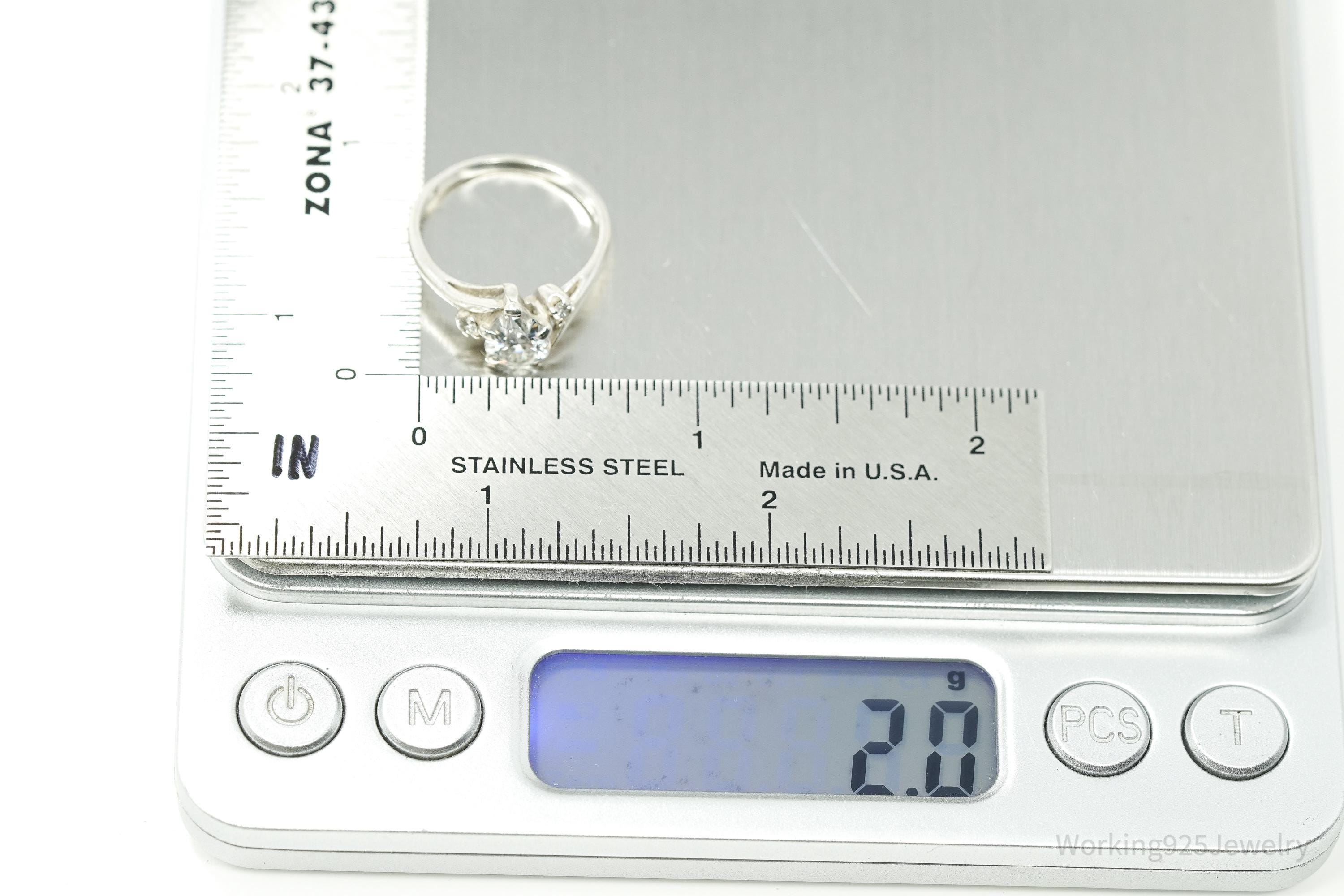 Vintage Cubic Zirconia Sterling Silver Ring - Size 6